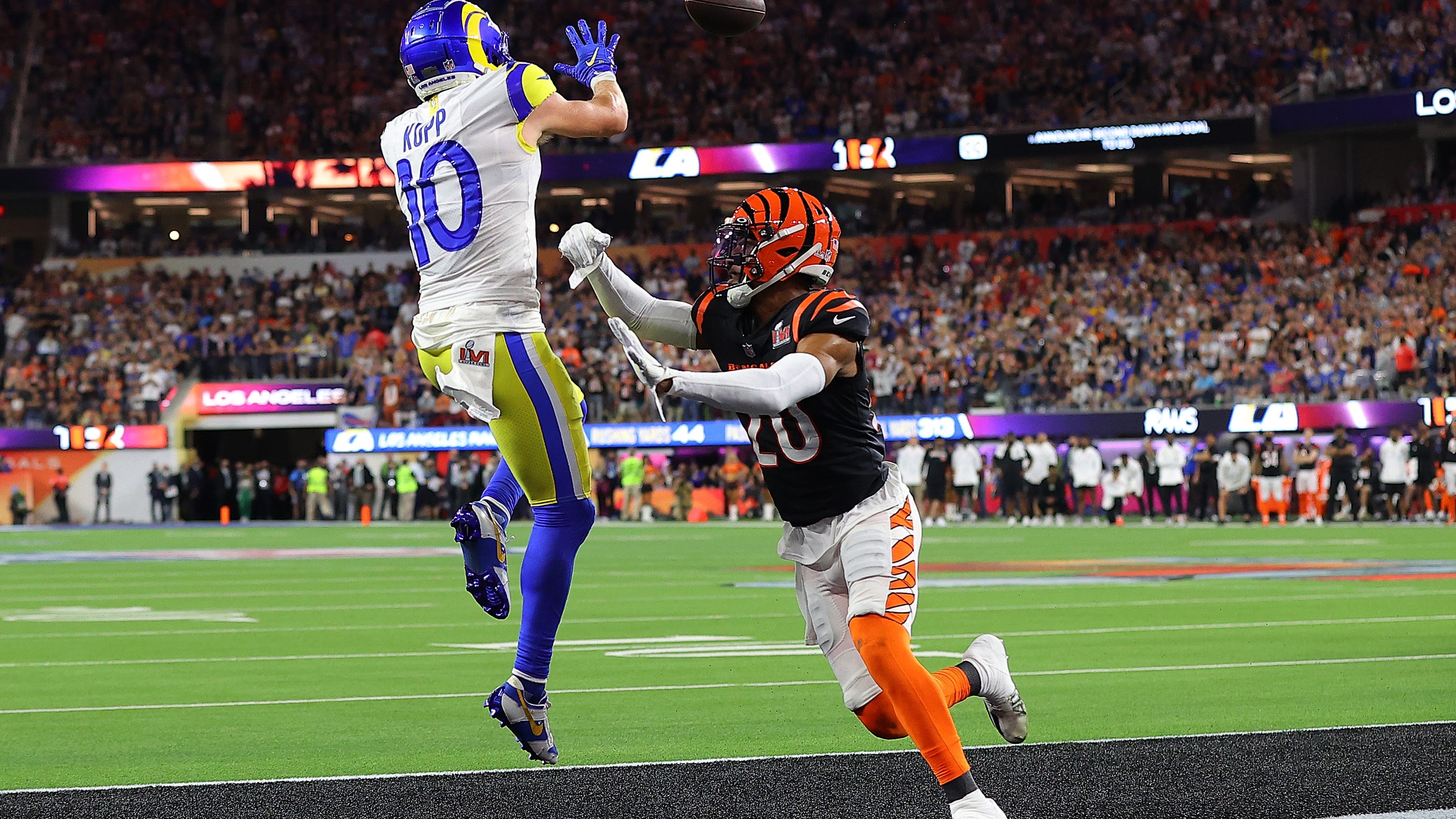 Twitter annihilated Bengals’ Eli Apple for disastrous Super Bowl performance