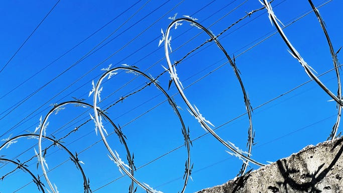 4 staff members viciously attacked by prisoners at U.P. correctional facility