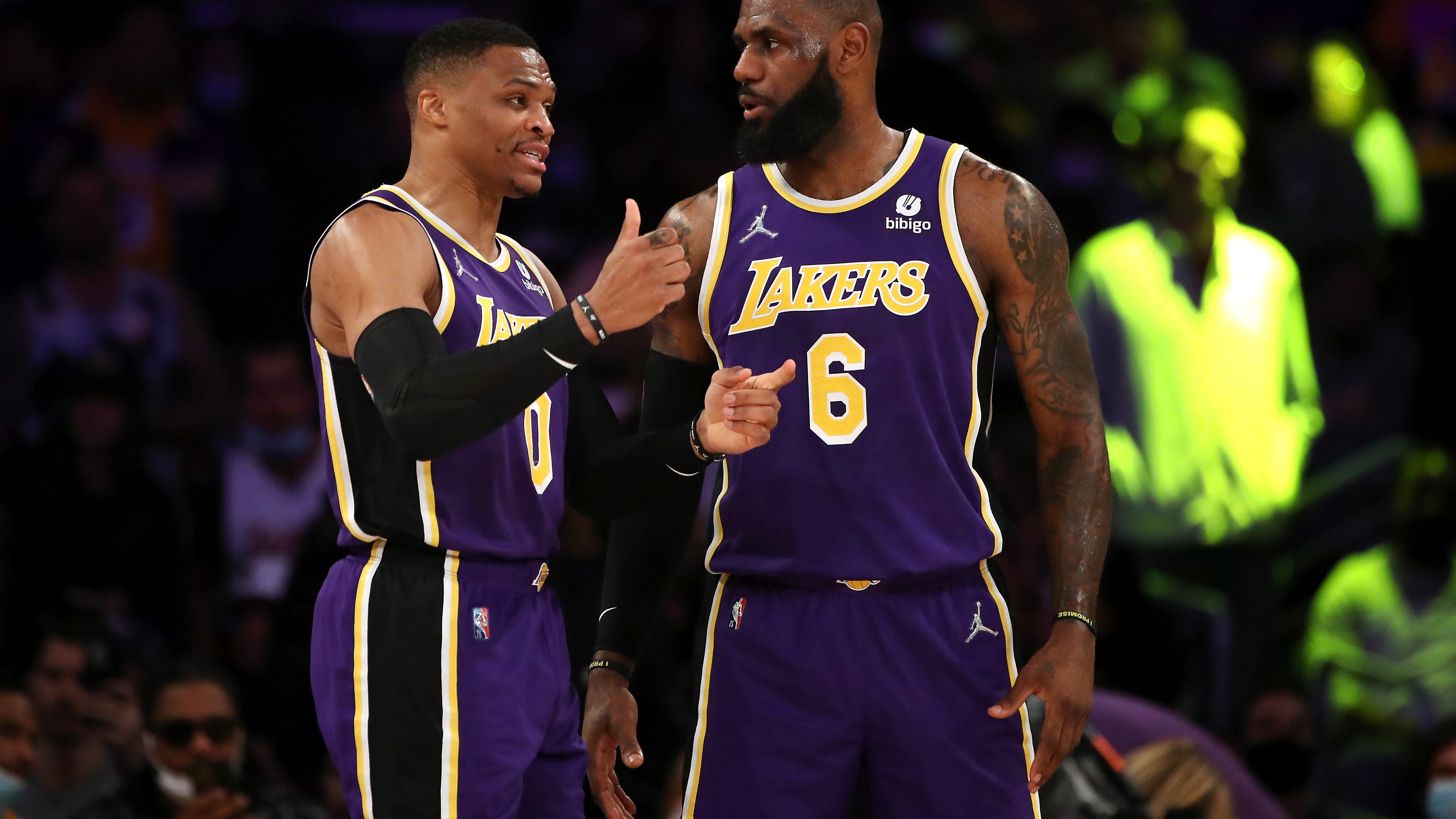 Pelicans allude to Lakers’ dysfunction with savage tweet