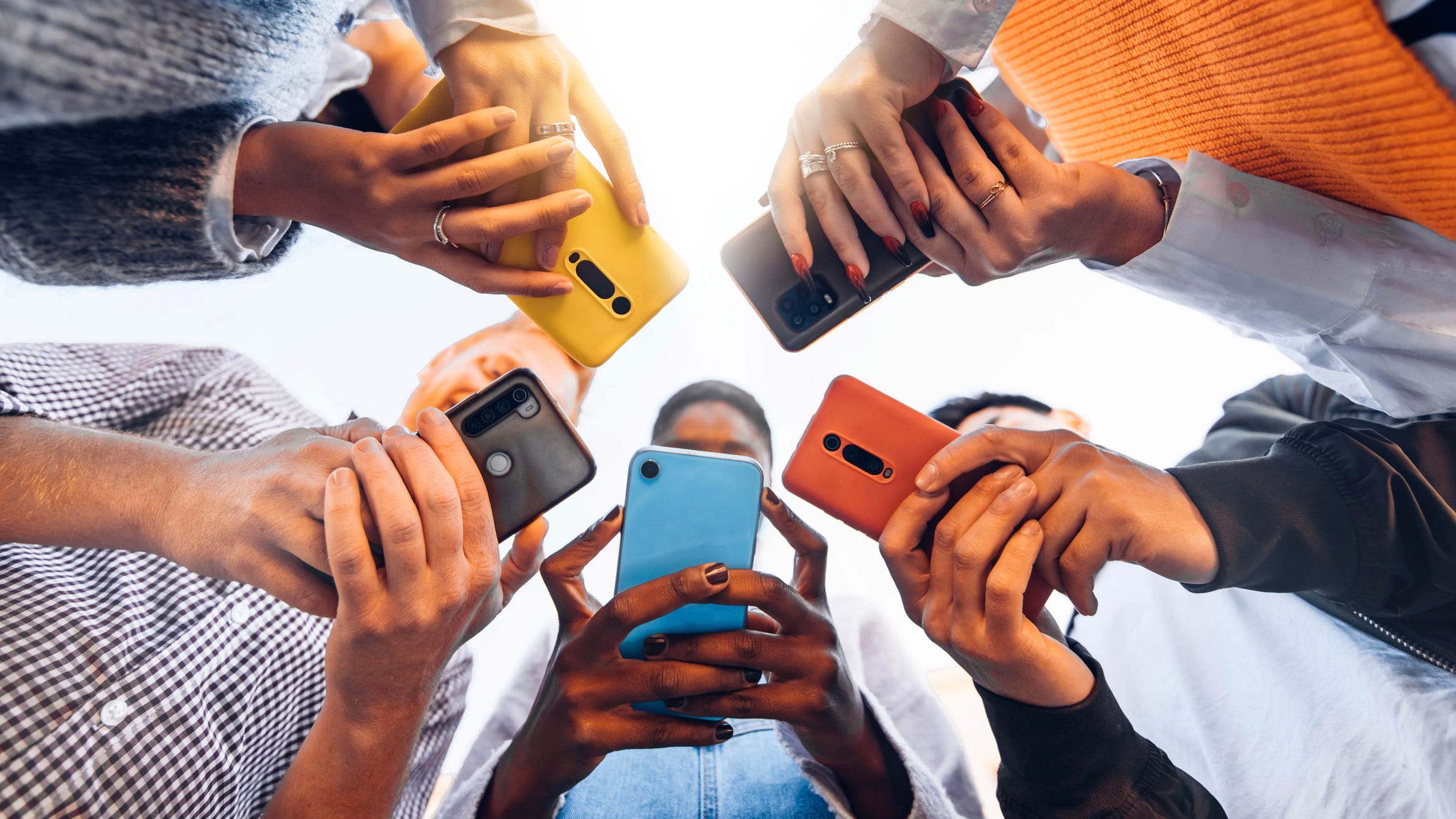 Social media brings out the worst and best in people during tragedy, expert says