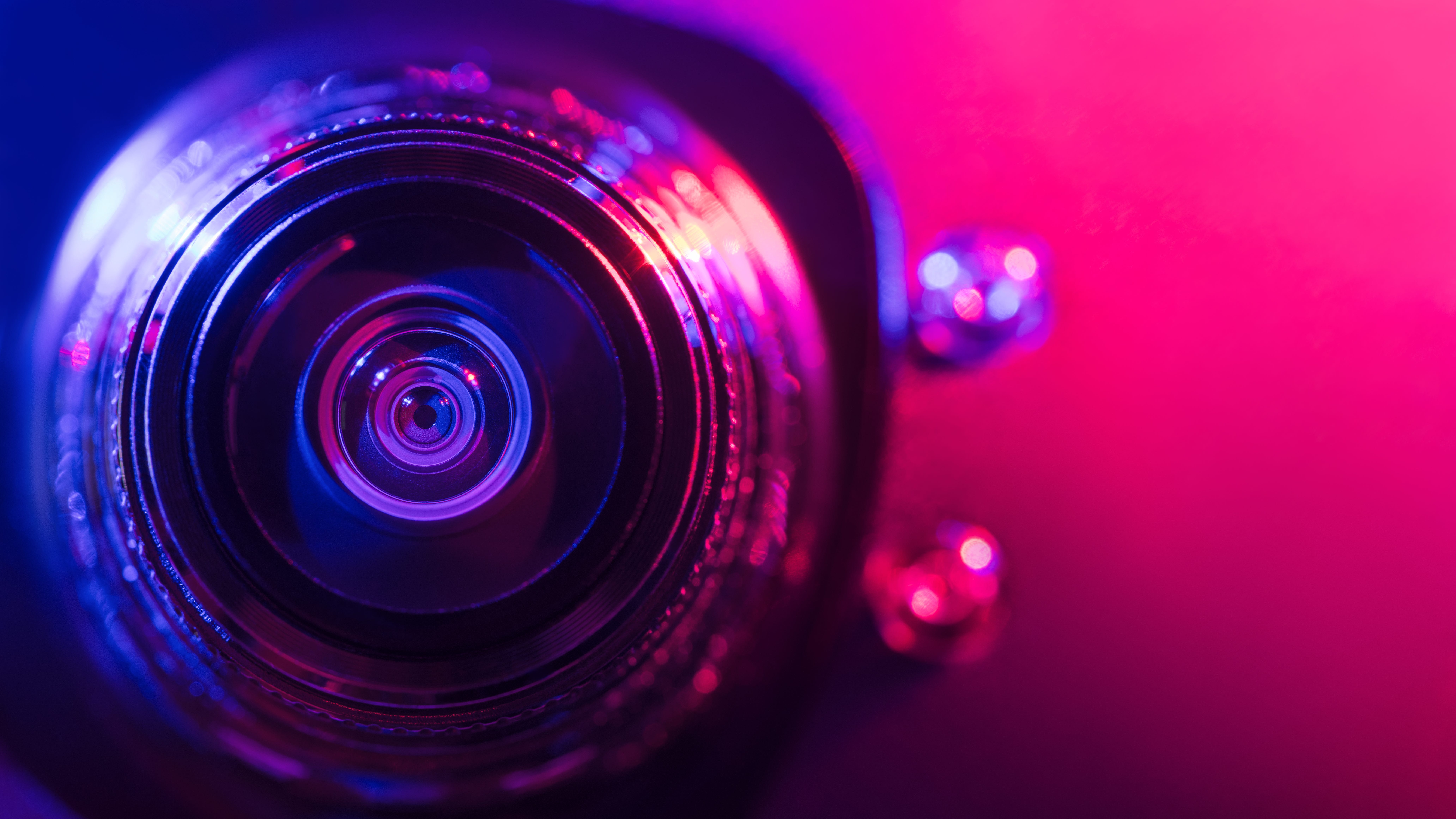 Woman discovers recording device in bathroom ceiling of Wayne County gym