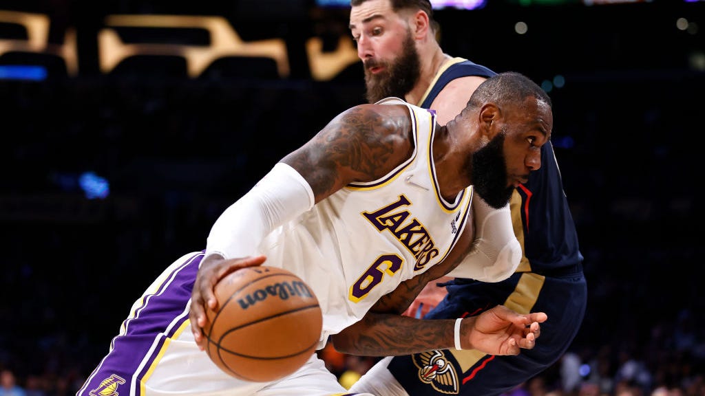 WATCH: LeBron James, Lakers get booed at home during blowout loss to the Pelicans