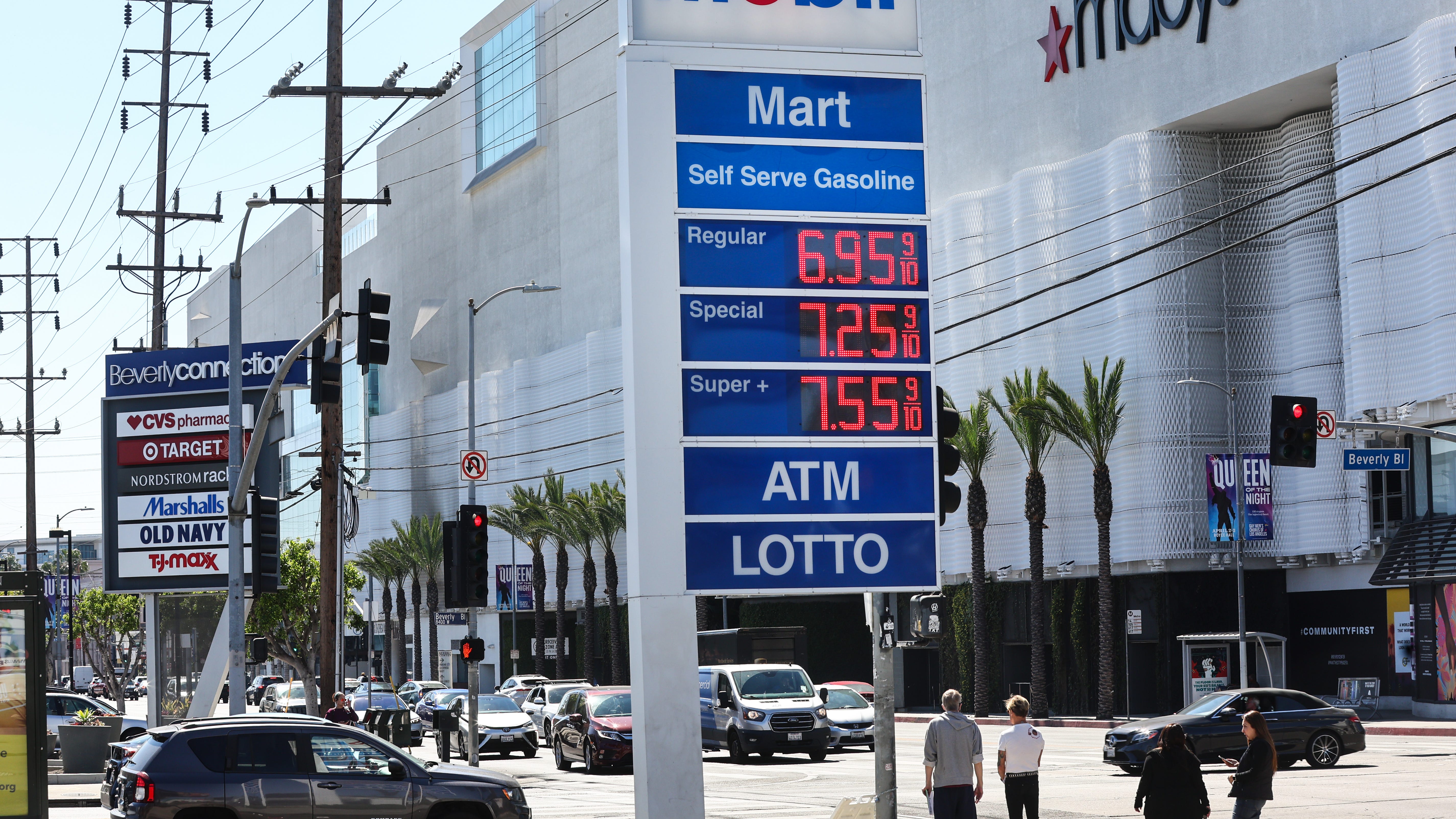 Average L.A. County gas price drops to lowest amount since May 12
