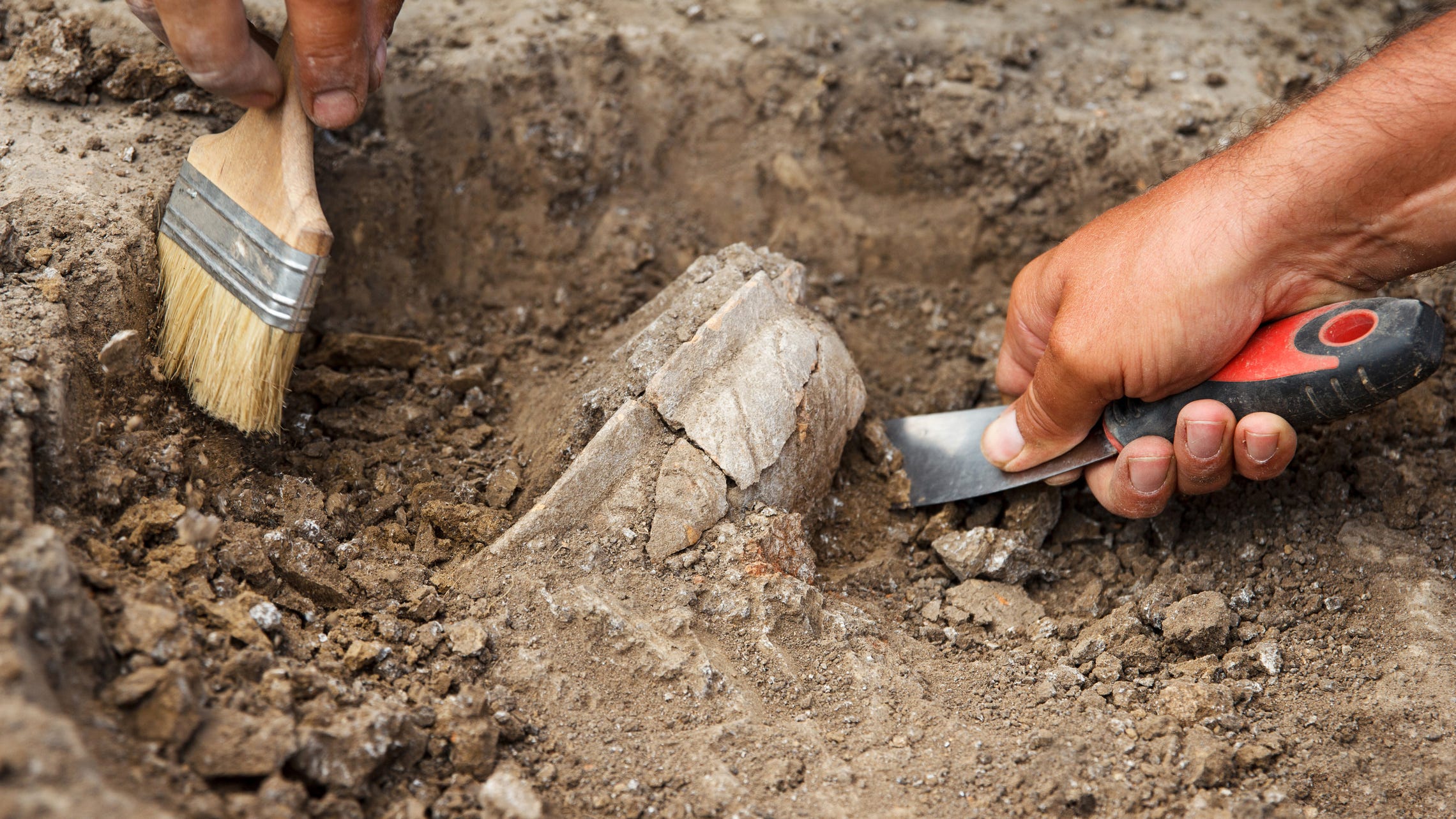 Archeologists dig up 1,000-year-old child