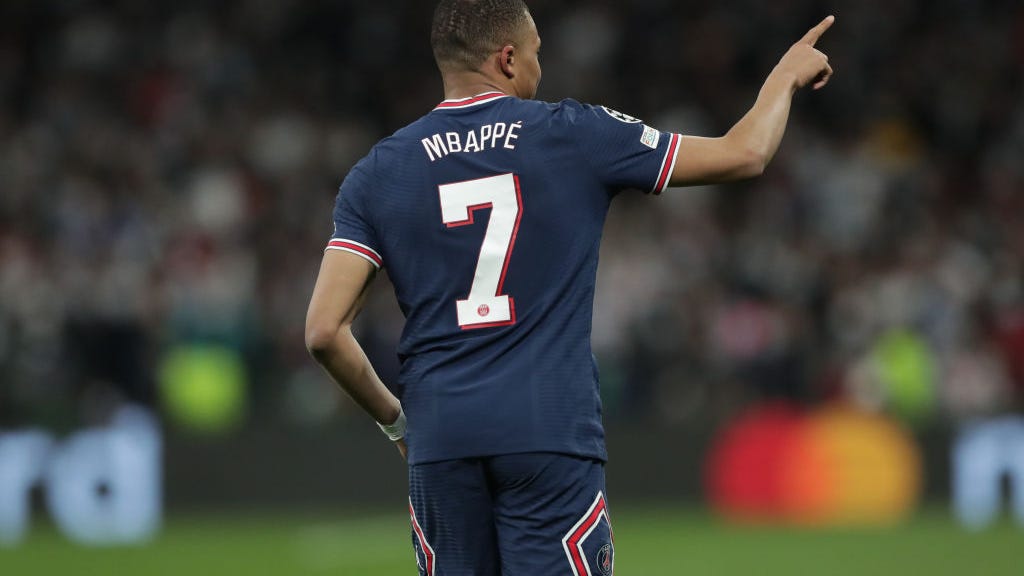 Mbappé ovacionado en Madrid por ¿su nueva afición?