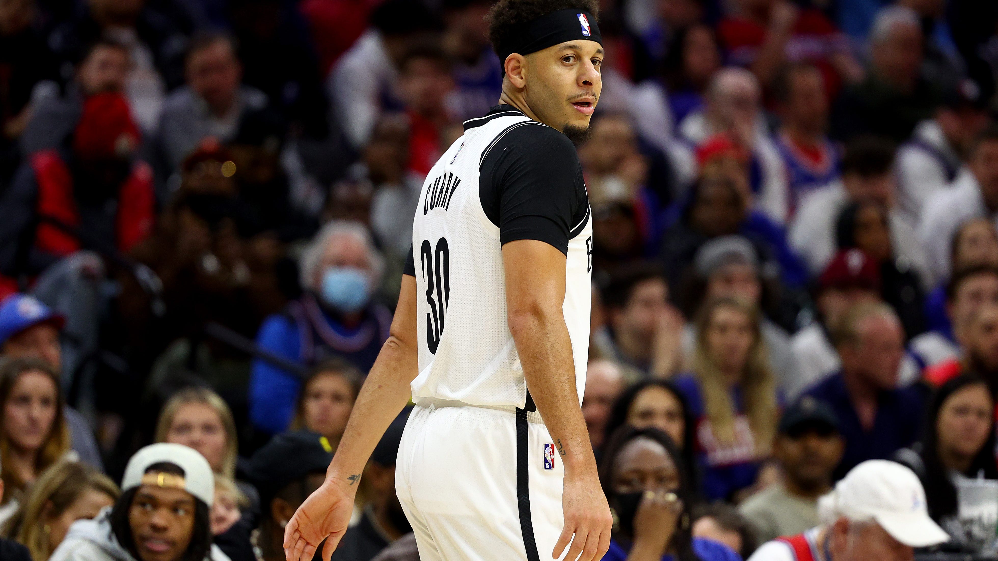 Seth Curry taunts Sixers’ bench in return to Philadelphia
