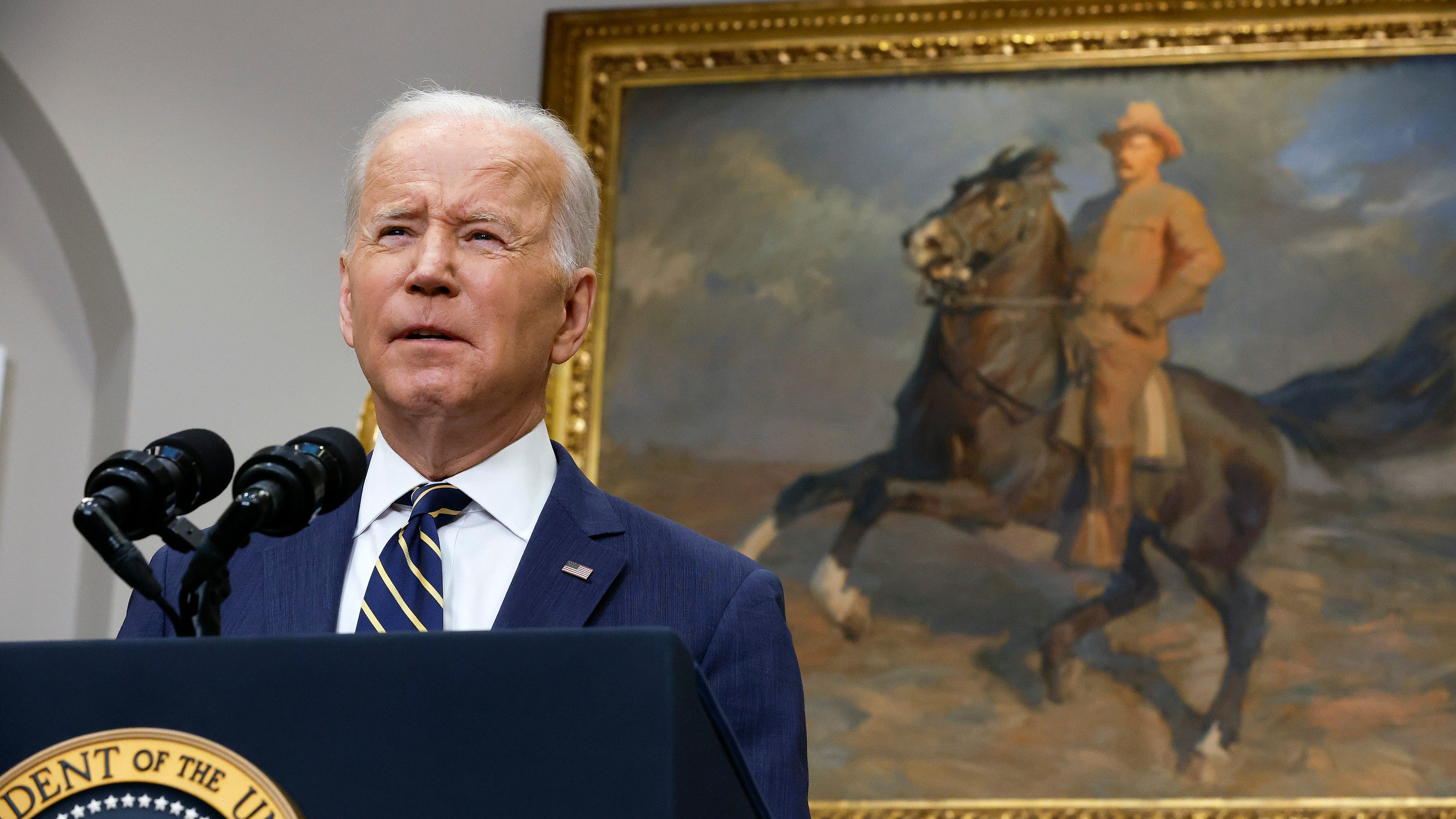 UKRAINE-RUSSIA LIVE UPDATES: US revokes Russia's 'most favored nation' status, bans alcohol, seafood, diamond imports