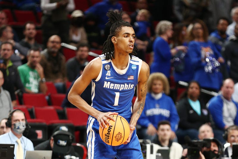 Emoni Bates in Memphis uniform