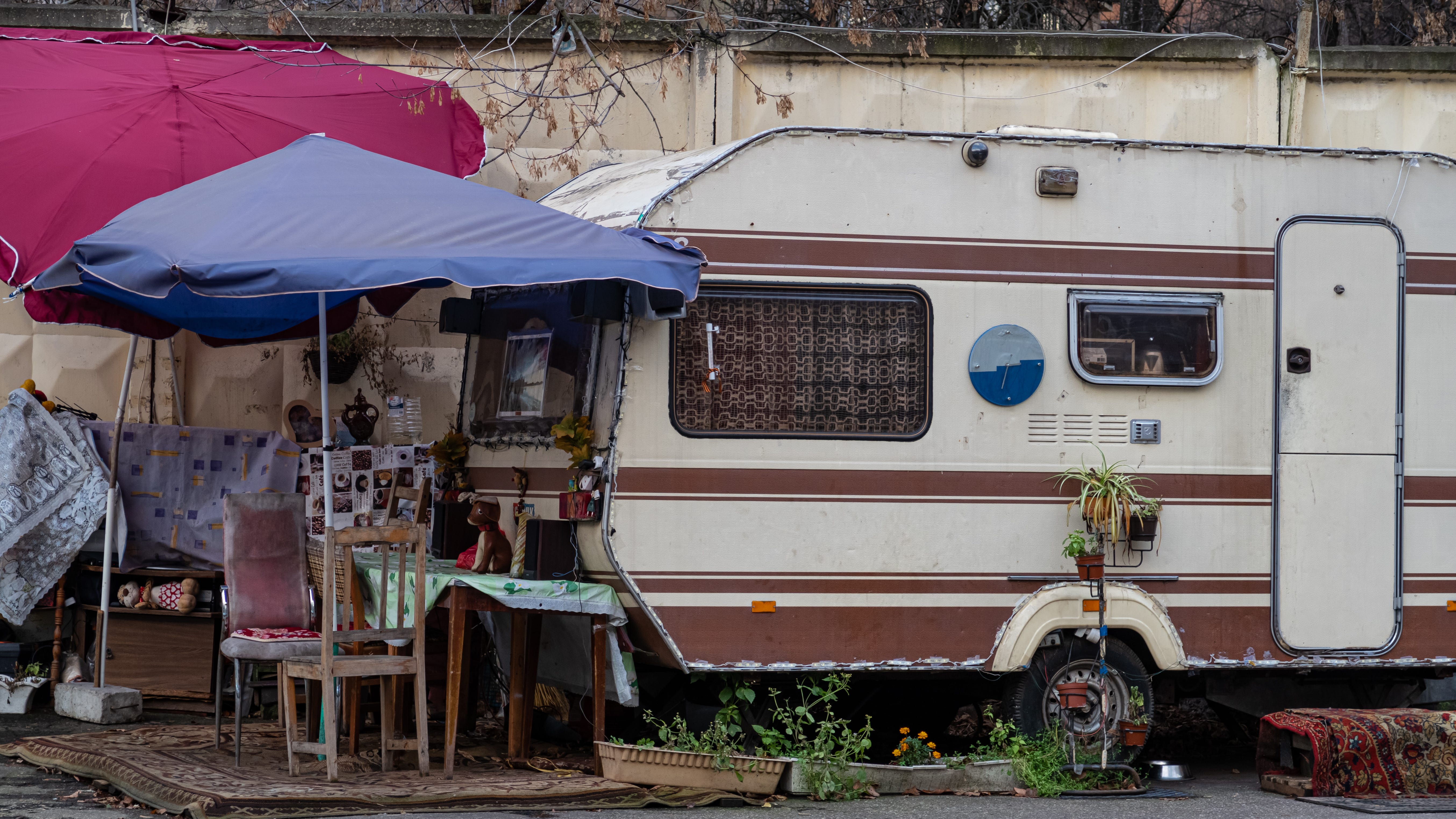 L.A. city council unanimously passes 'van-lord' motion