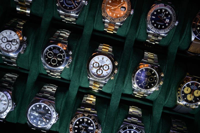 Police say they're continuing to search for three suspects wanted for stealing roughly a dozen high-end watches from an Oakland Mall jewelry kiosk in the early evening hours last week.