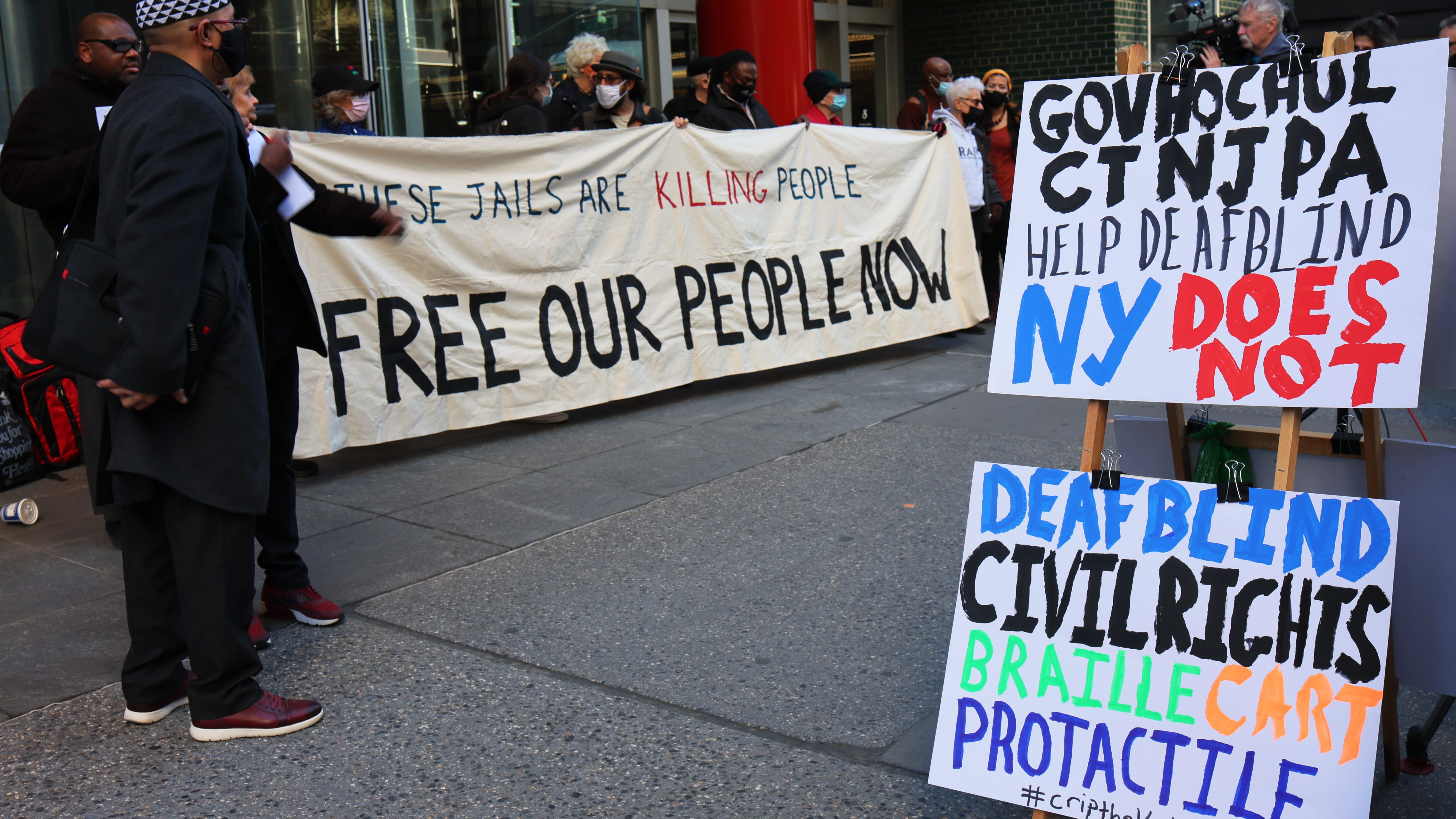 Adams after feds threaten to take over Rikers: 'Give me a chance'