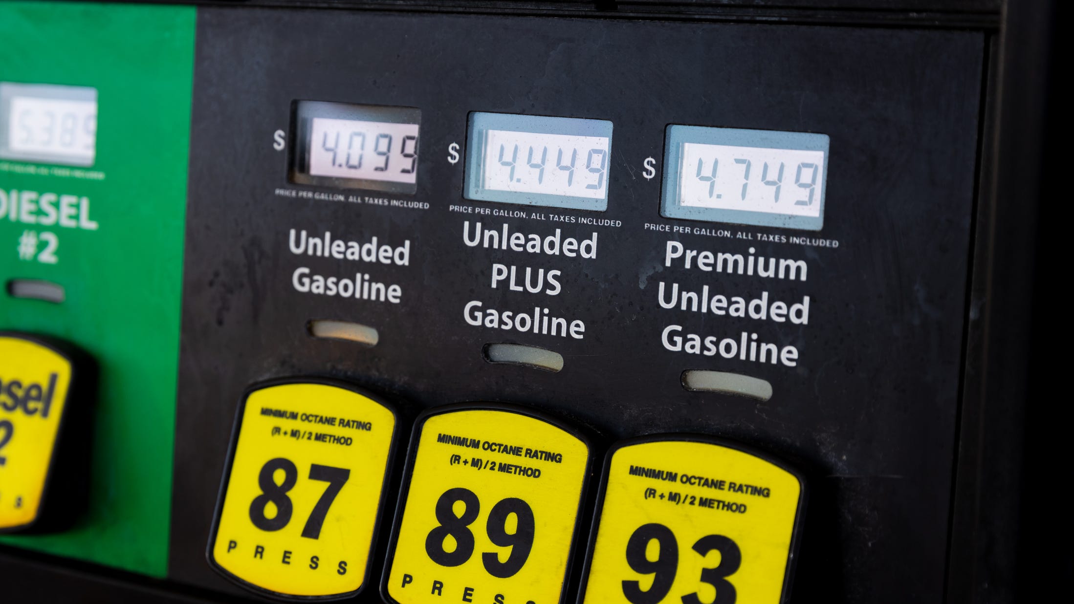 California lawmakers OK potential fines for high gas prices