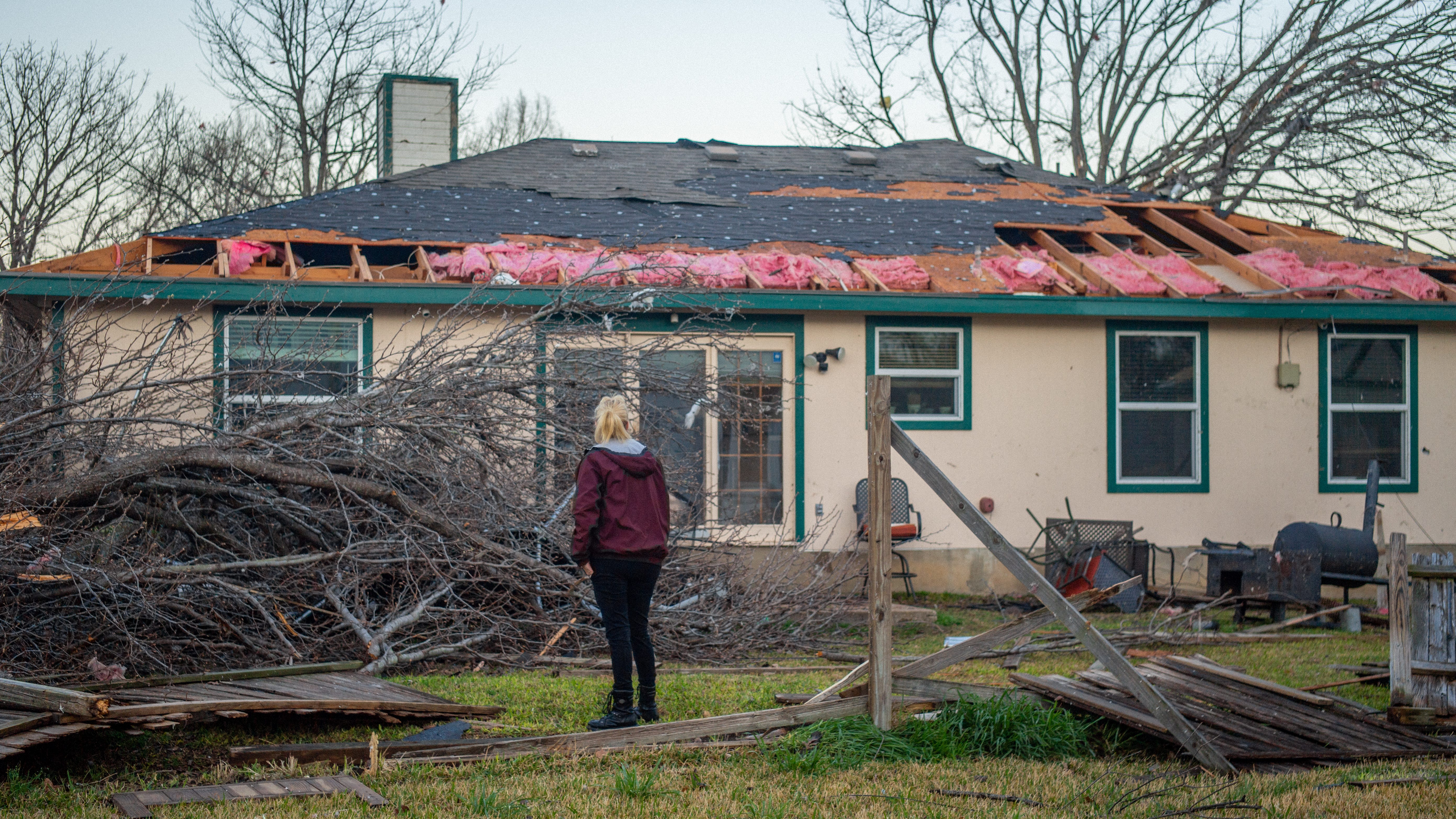 Do's and don'ts when filing tornado insurance claims