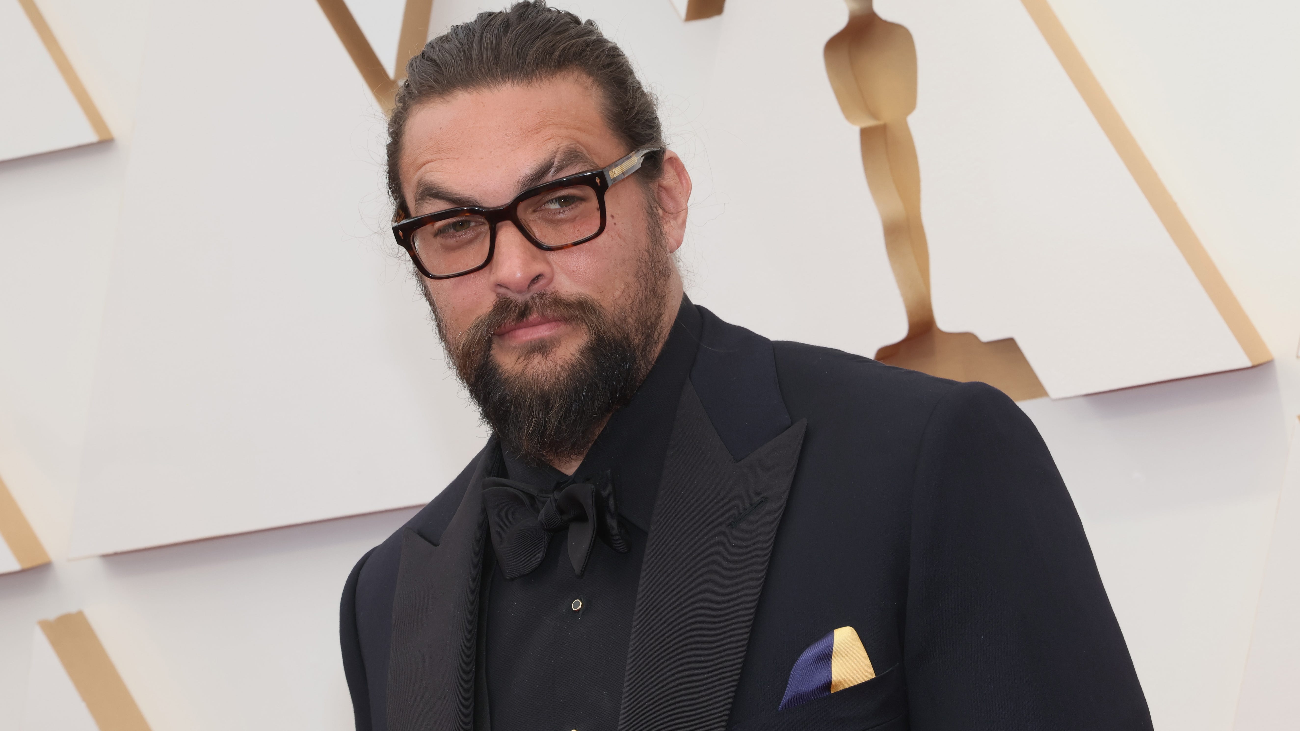 Jason Momoa reveals he underwent surgery the day before the 2022 Oscars: 'Getting old, bro'