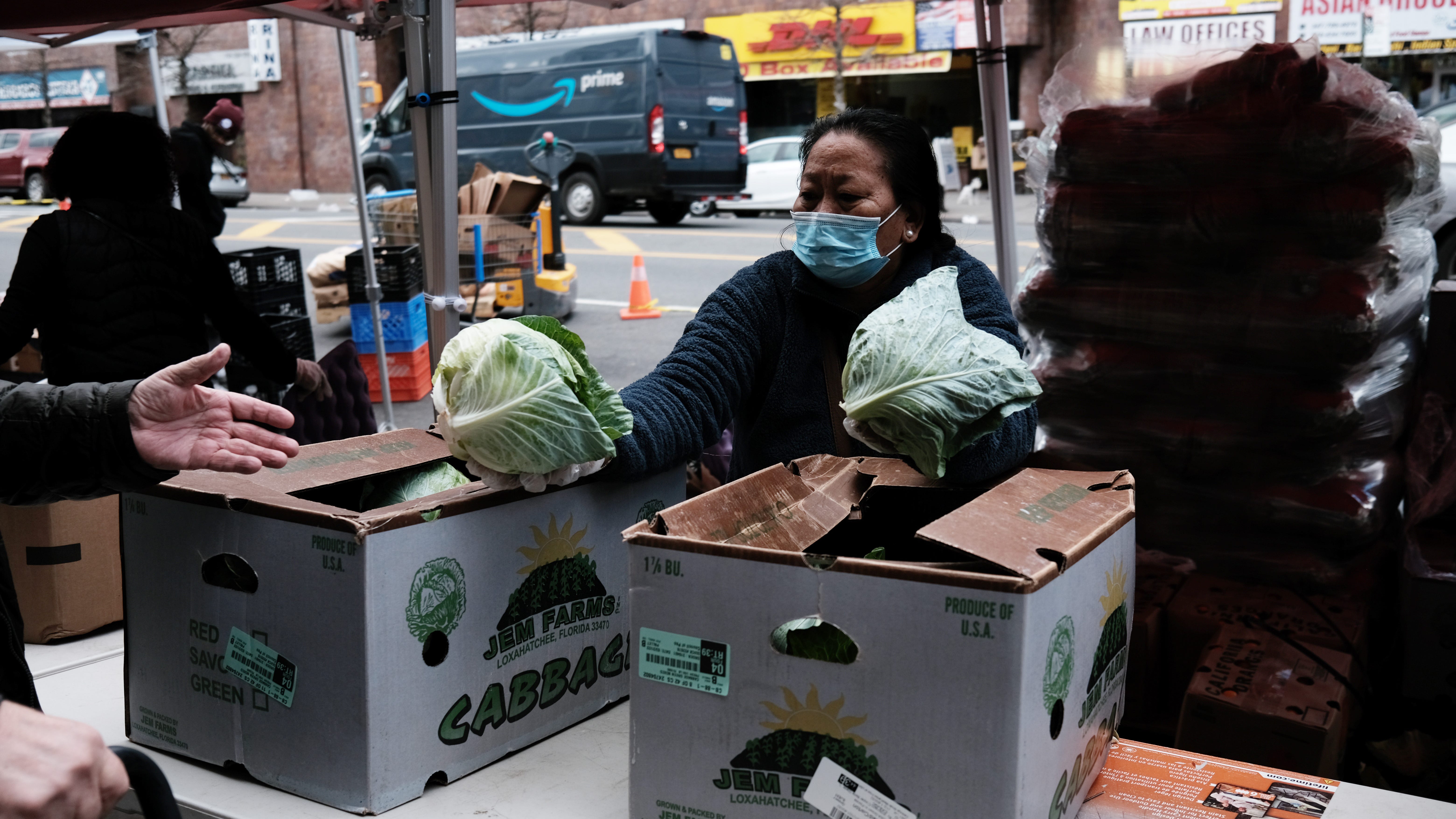 NYC comptroller teams up with community orgs to distribute free halal meals for Ramadan