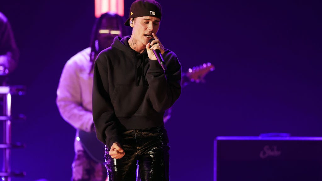 Justin Bieber offering free therapy sessions to fans
