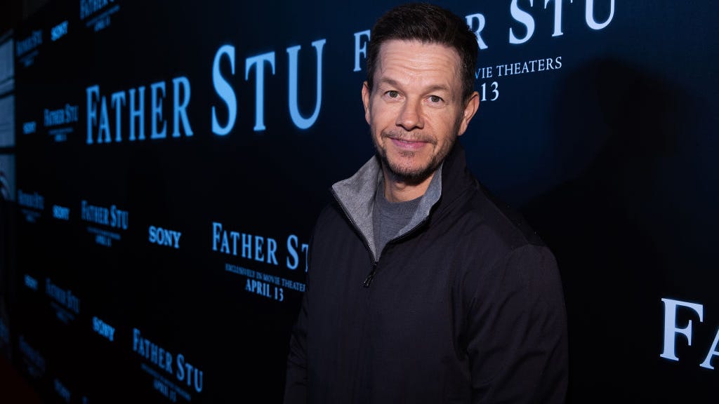 Mark Wahlberg reveals insane diet to ‘get as bloated as possible’ for movie role: ‘6 weeks to put on 30 pounds’