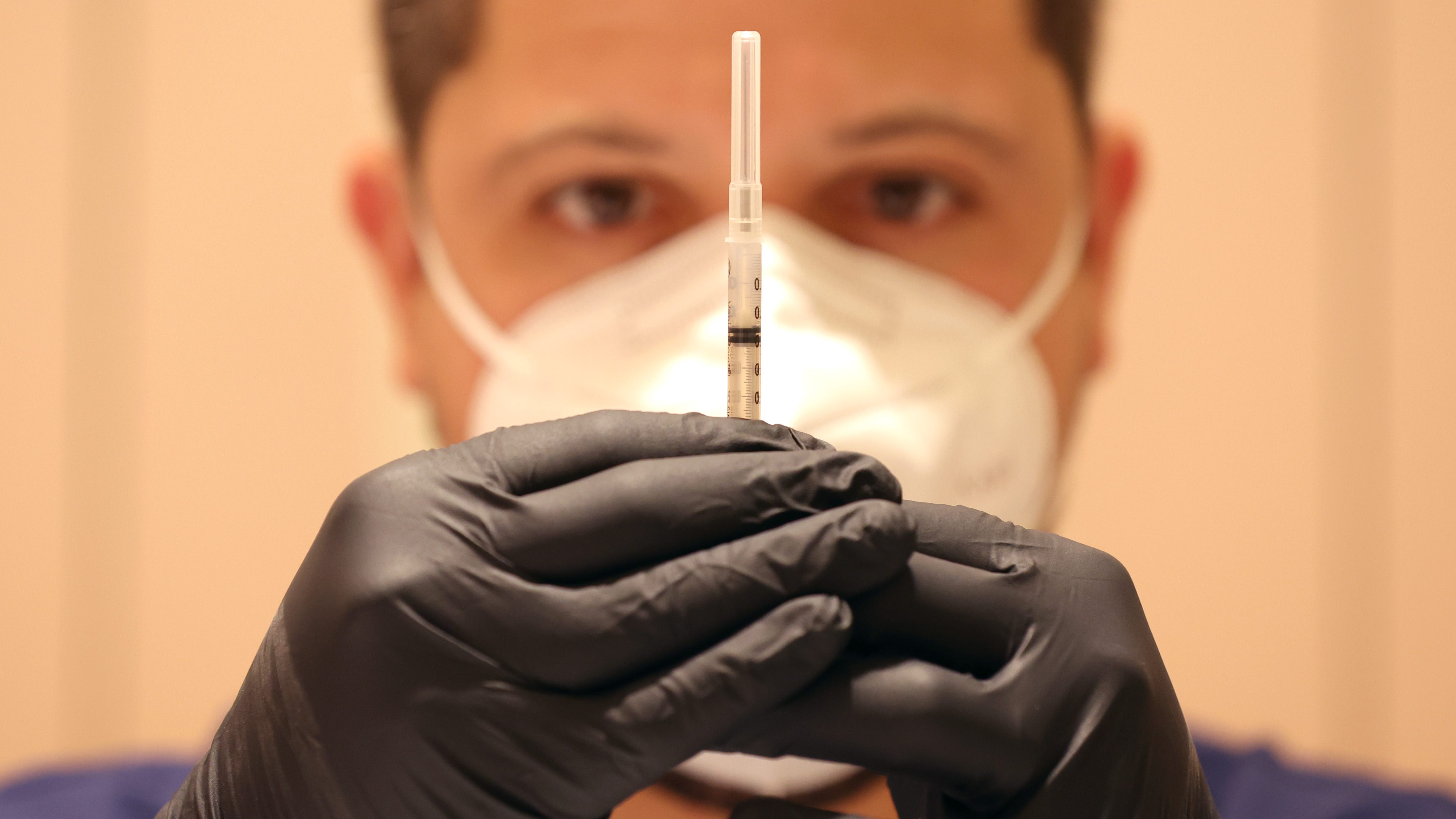 Moderna's new modified COVID-19 vax has "superior antibody response"