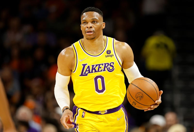 Amid trade rumors, Russell Westbrook declines to join Lakers’ pre-game huddle
