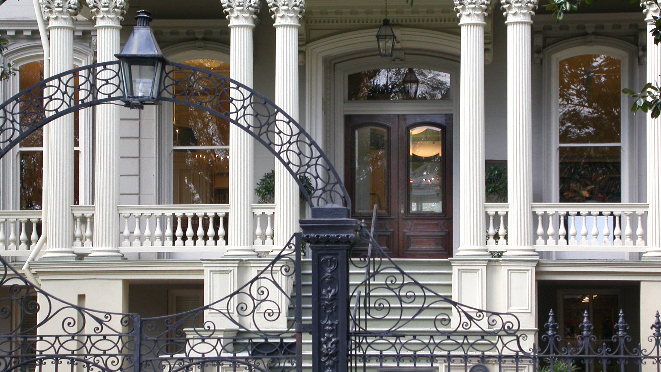 Carville, Matalin: sell mansion, buy condo