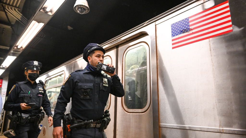 Armed man shoots self in botched robbery on Harlem subway train