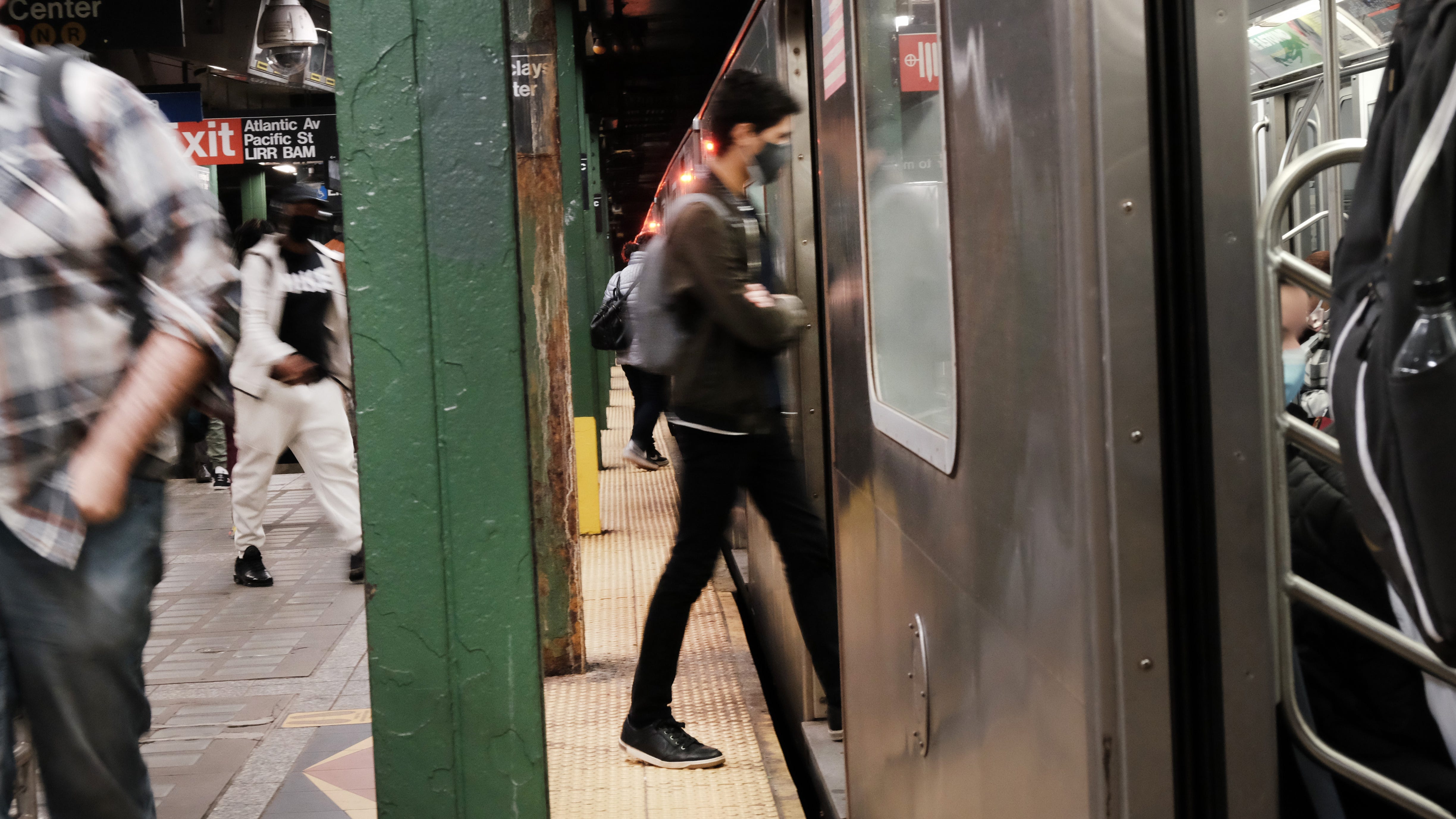 Police arrest suspect for Queens anti-Muslim hate-crime subway assault against 17-year-old