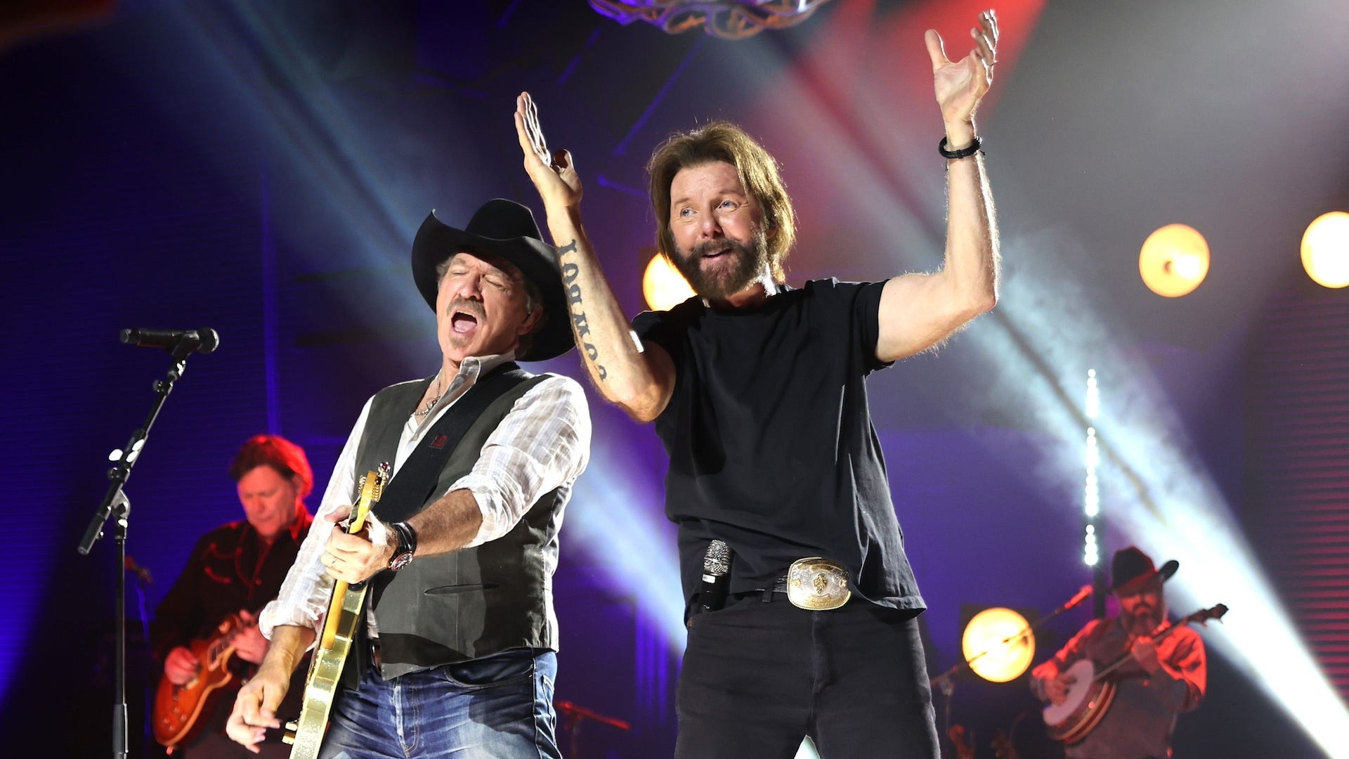 Brooks & Dunn set to light up 2025 with the 'Neon Moon Tour'