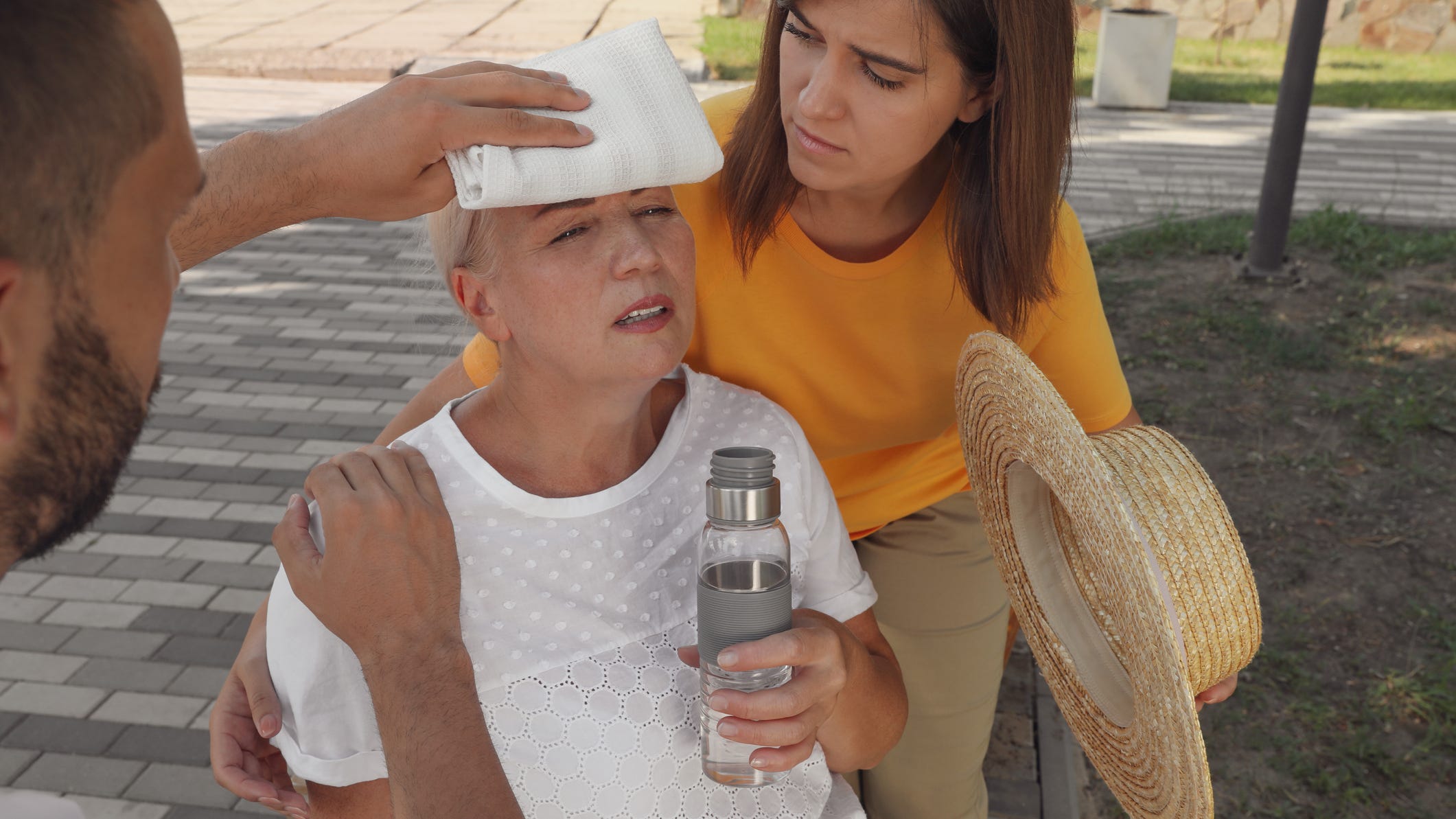 As dozens die from heat, here's how else it affects our bodies and minds