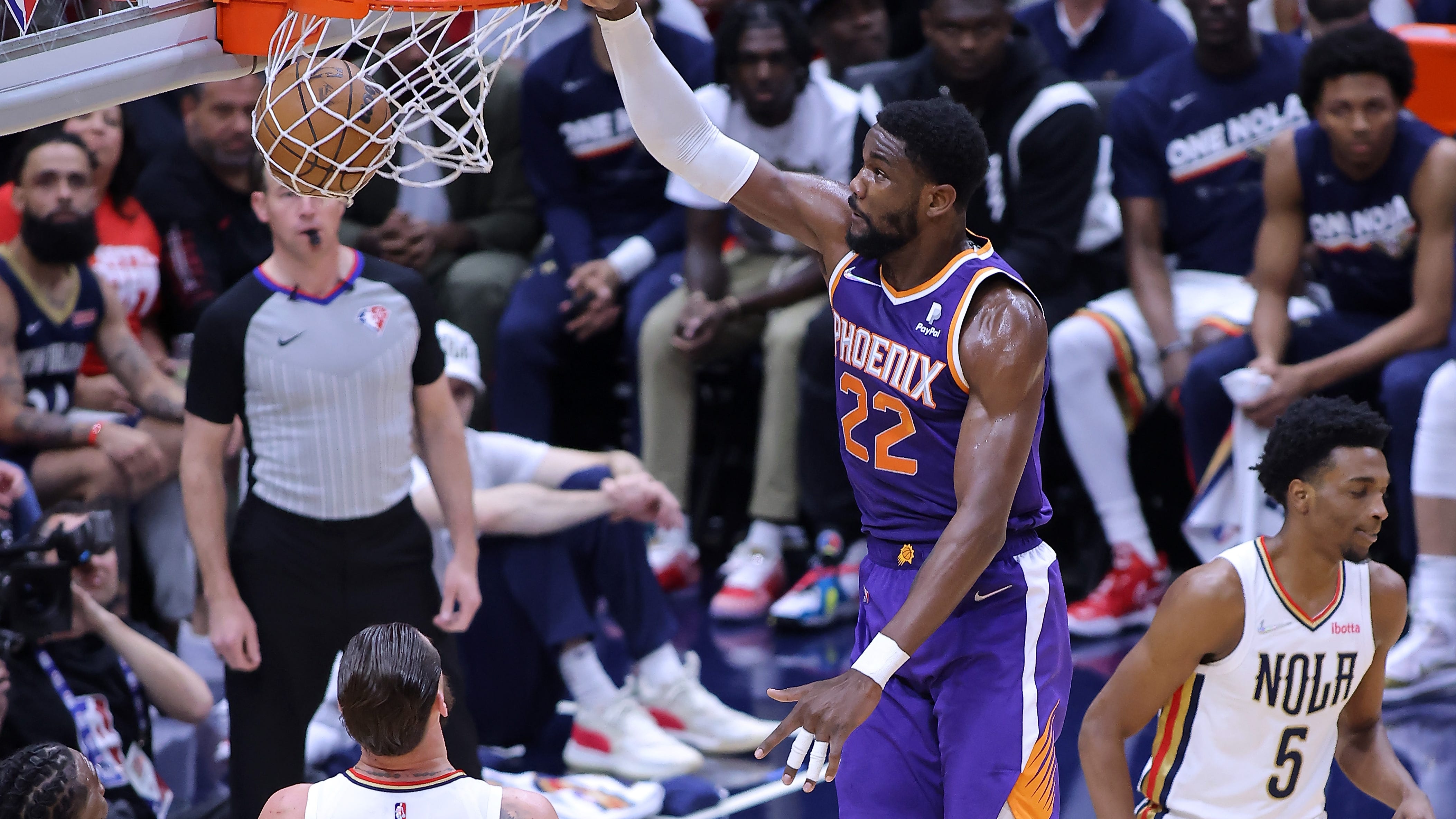 Suns match Pacers’ offer sheet, keep Deandre Ayton on four-year, $133-million deal