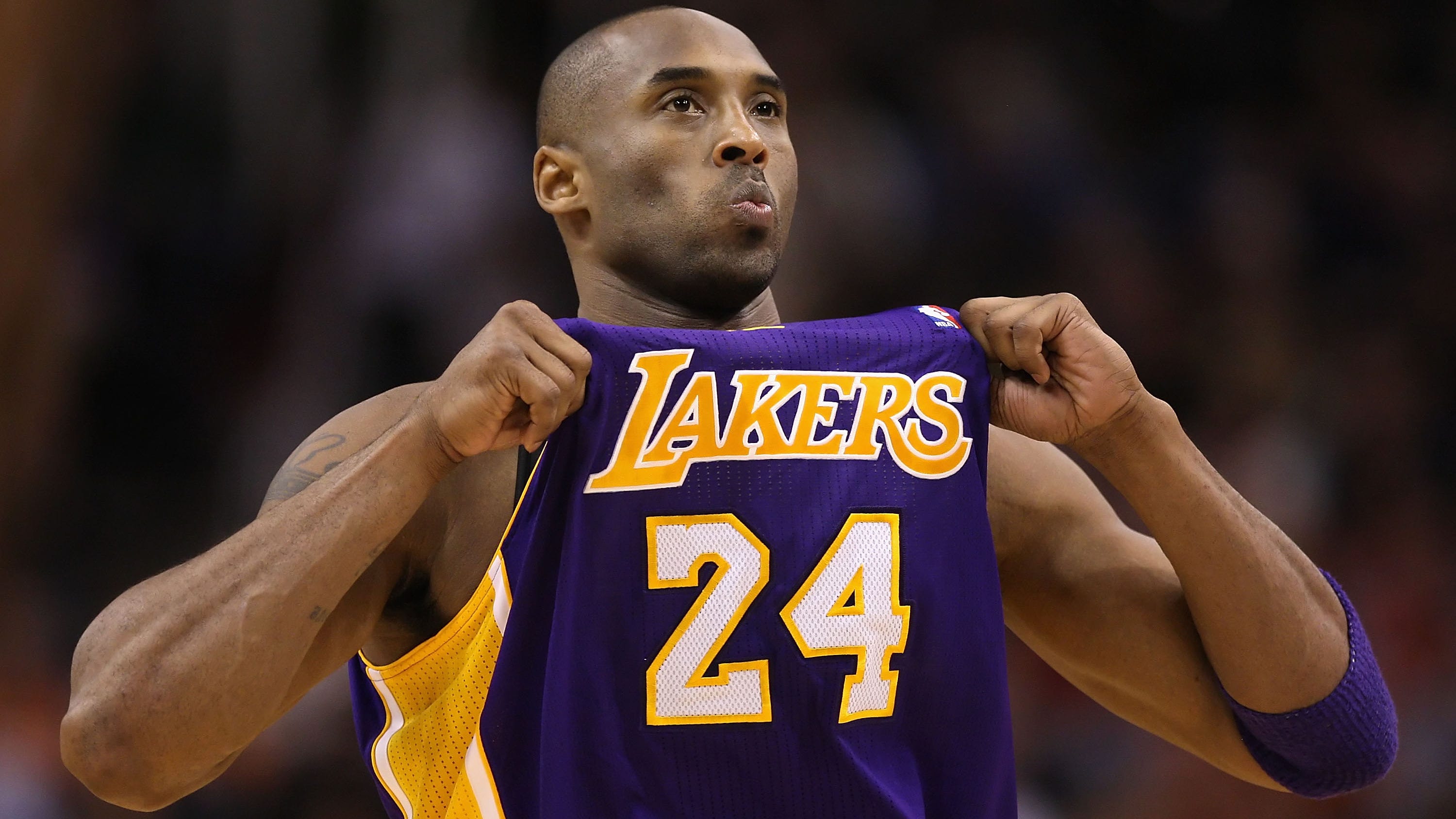 Sixers' Embiid, Curry tell Kobe Bryant tales before posthumous Hall of Fame induction