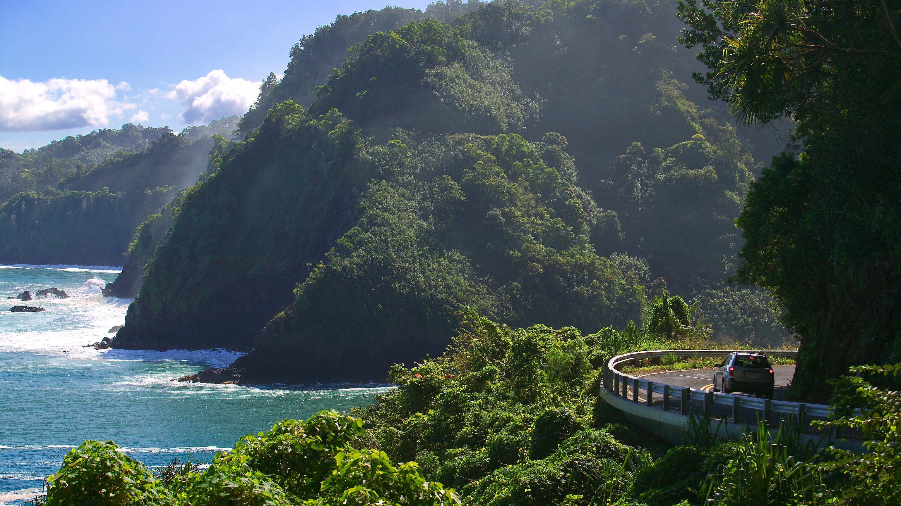 'This place is a zoo': Hawaii overwhelmed with tourists, influencers