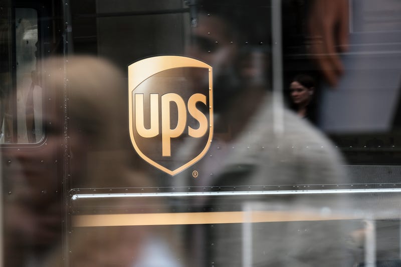 A UPS driver has settled her lawsuit against Los Angeles Unified in which she alleged a district employee threw a cup filled with urine at her when her truck blocked his way in 2020.