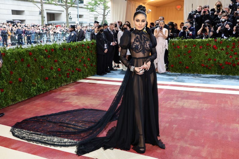  Vanessa Hudgens attends The 2022 Met Gala