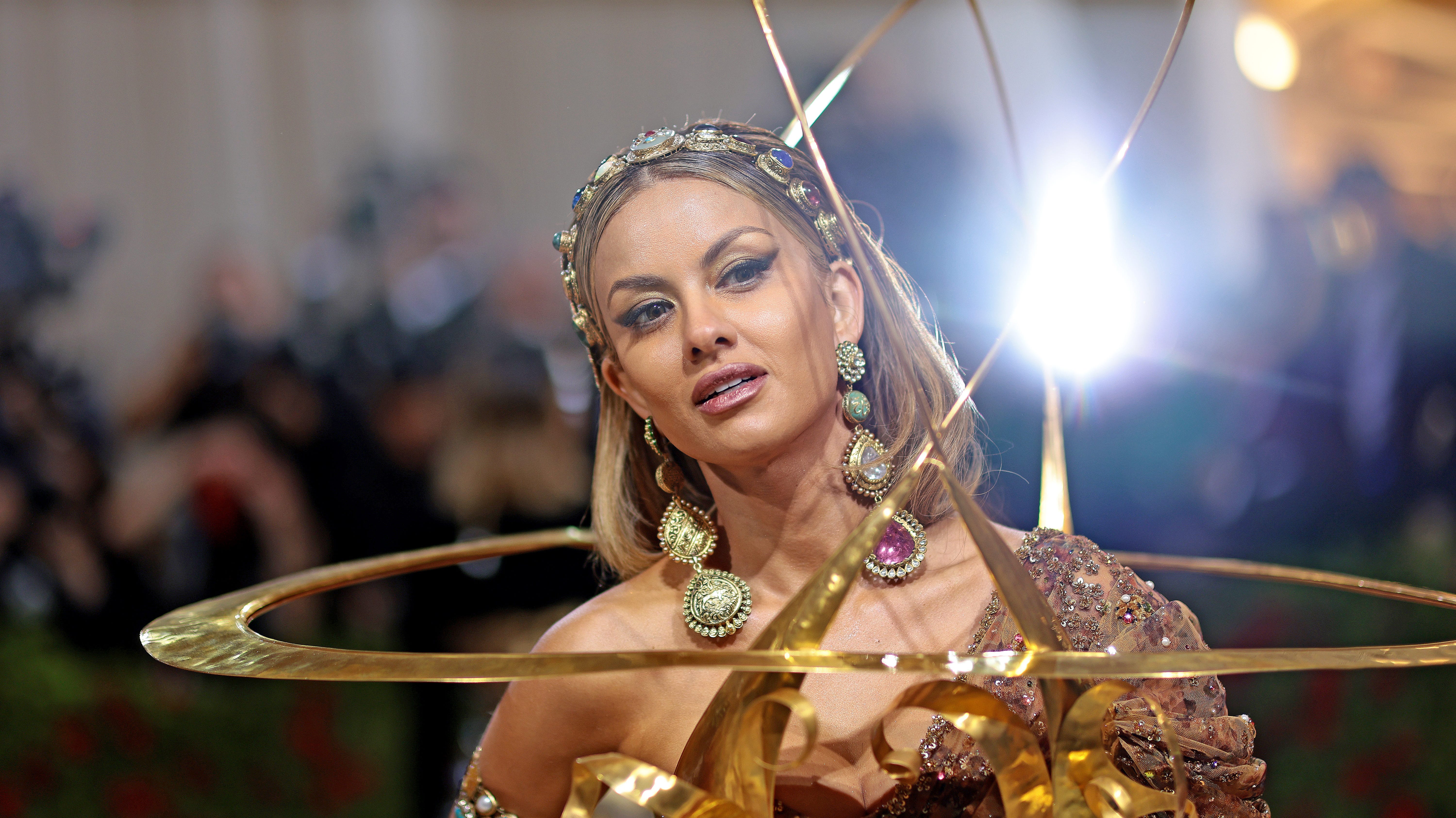 Inside the Met Gala: Glitter, glamour and 275,000 pink roses