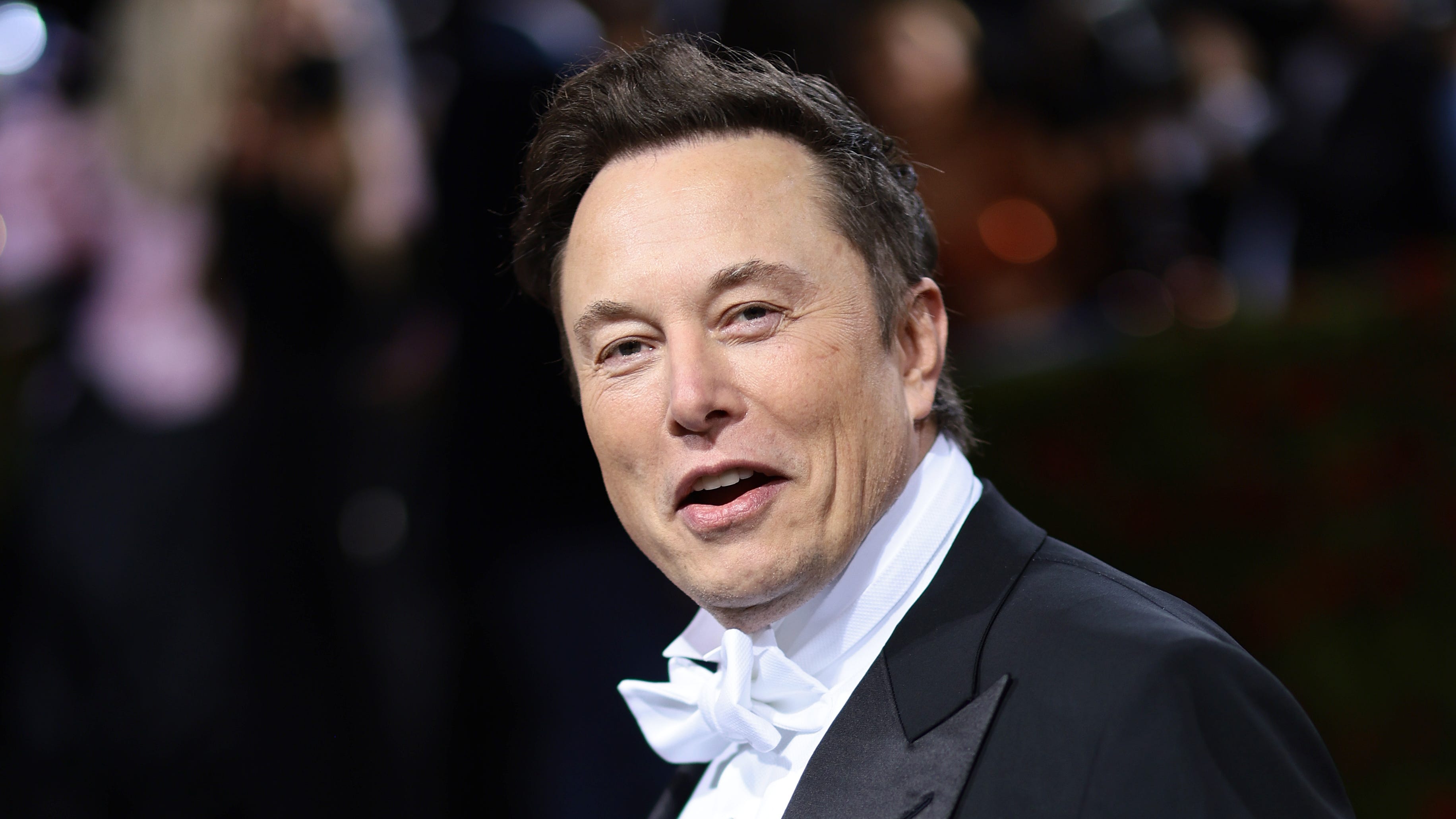 Elon Musk, who said he'd buy Twitter, now claims he'll buy English soccer team