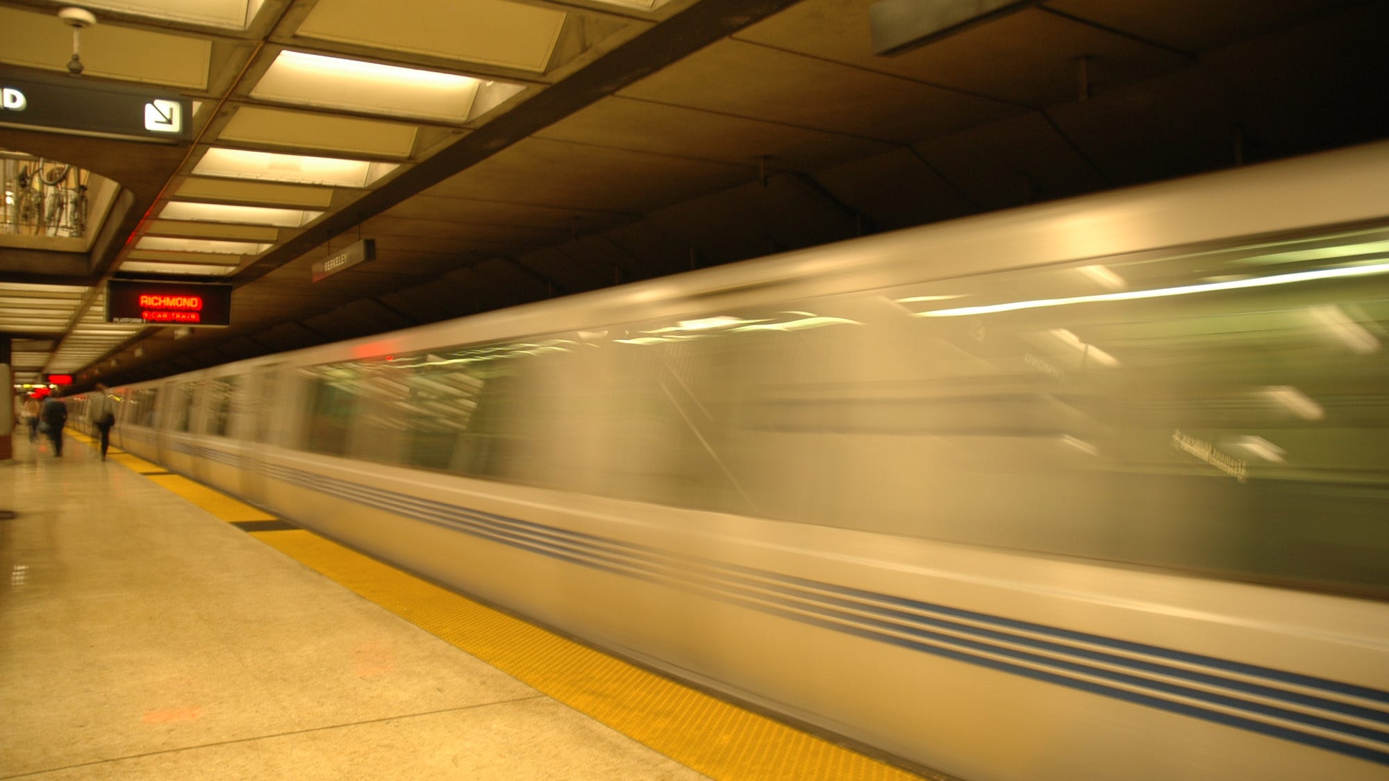 Now approaching all platforms: BART to install free Wi-Fi at every station