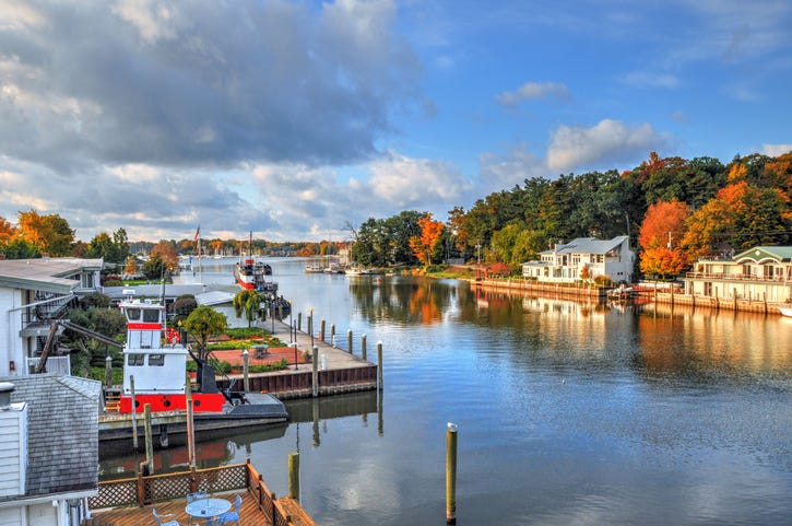 Saugatuck harbor