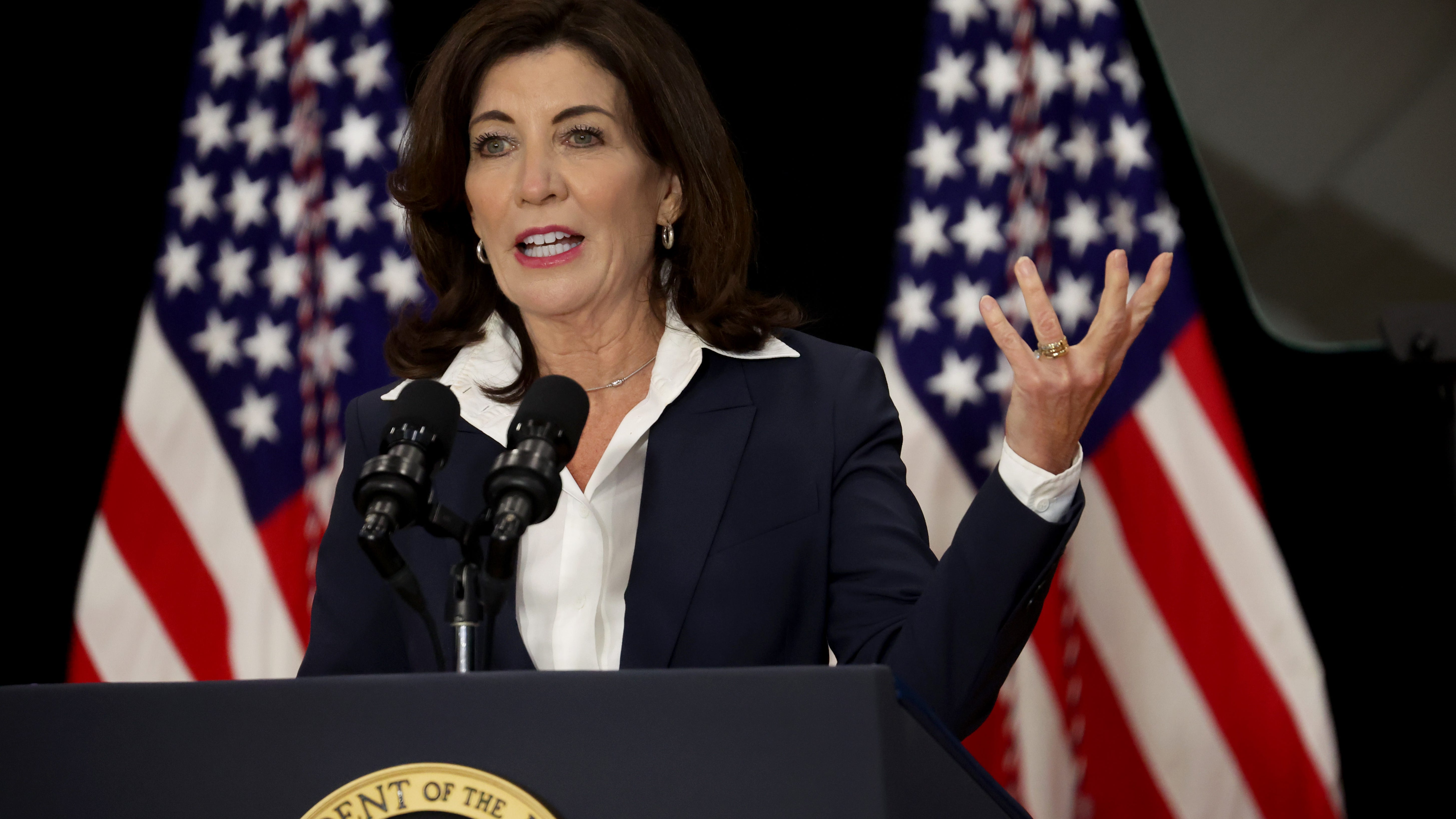 Gov. Hochul calls for daily check-ins on schools, pushes for stricter gun laws