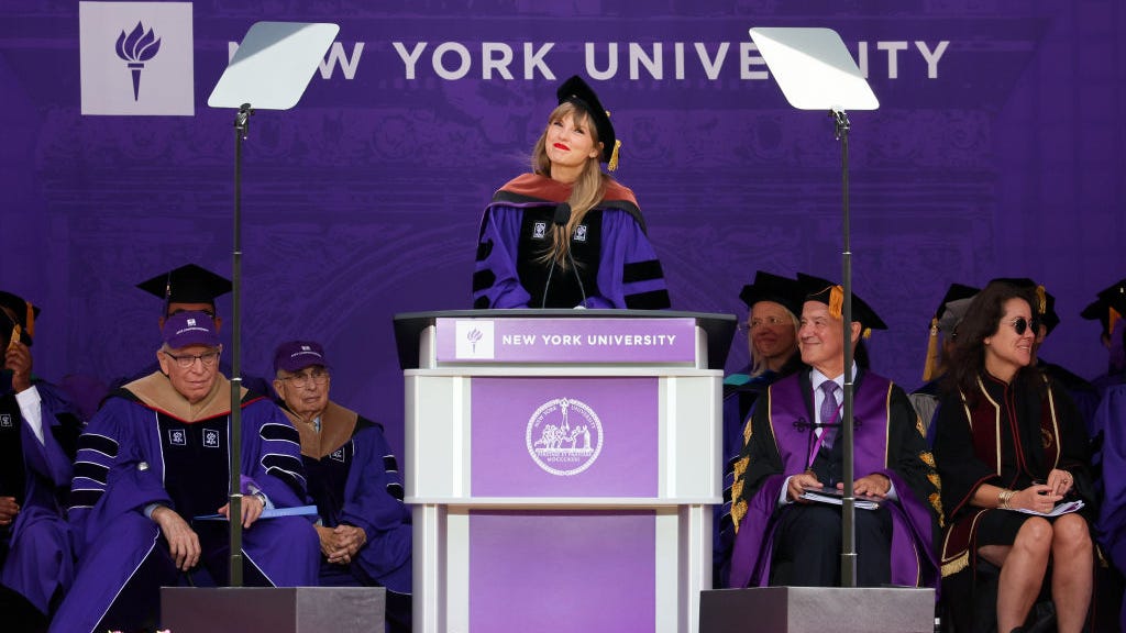 VIDEO & PICS: Taylor Swift addresses NYU graduates, receives honorary degree