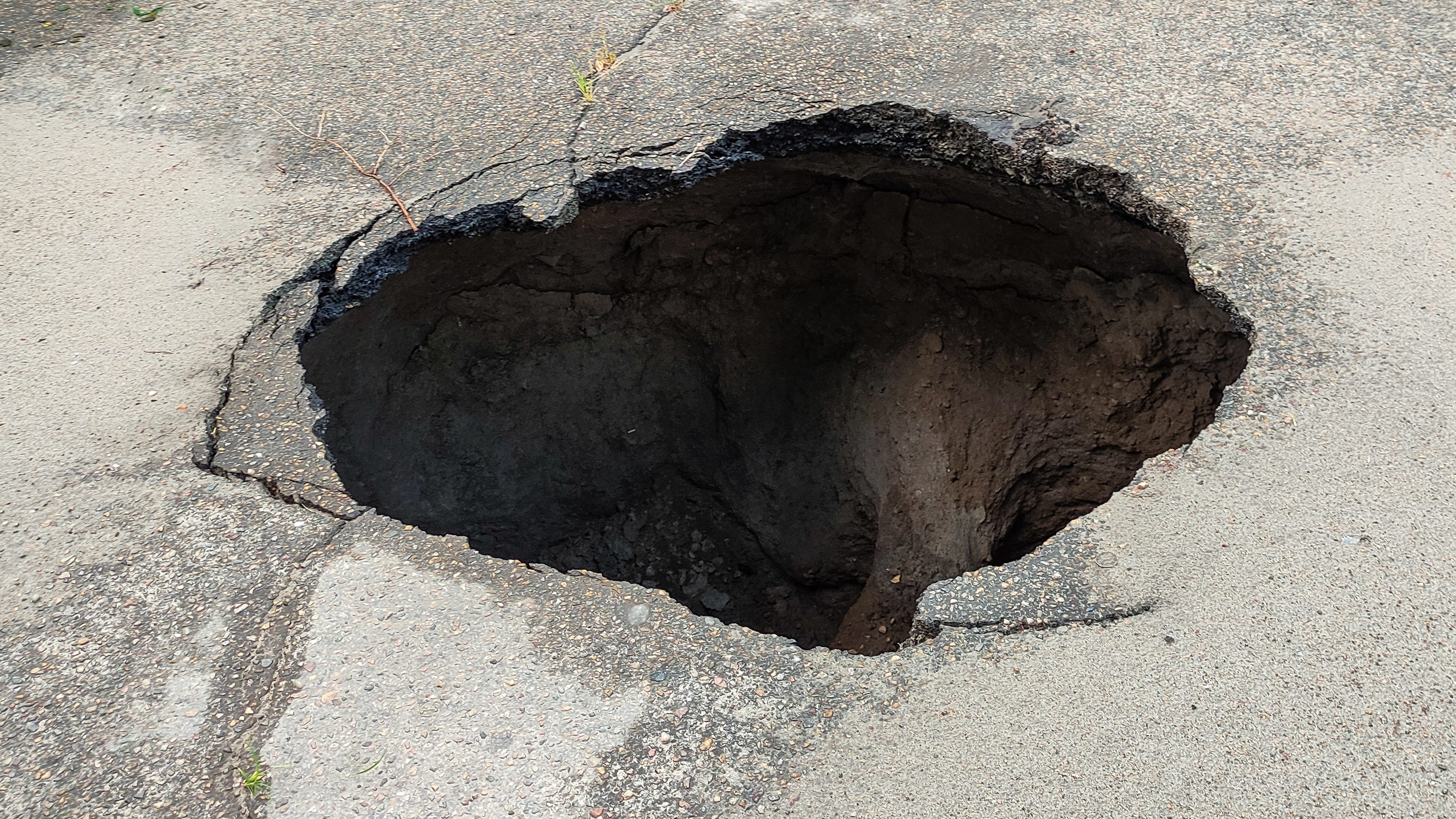 Rain causes sink holes on L.A. County roads