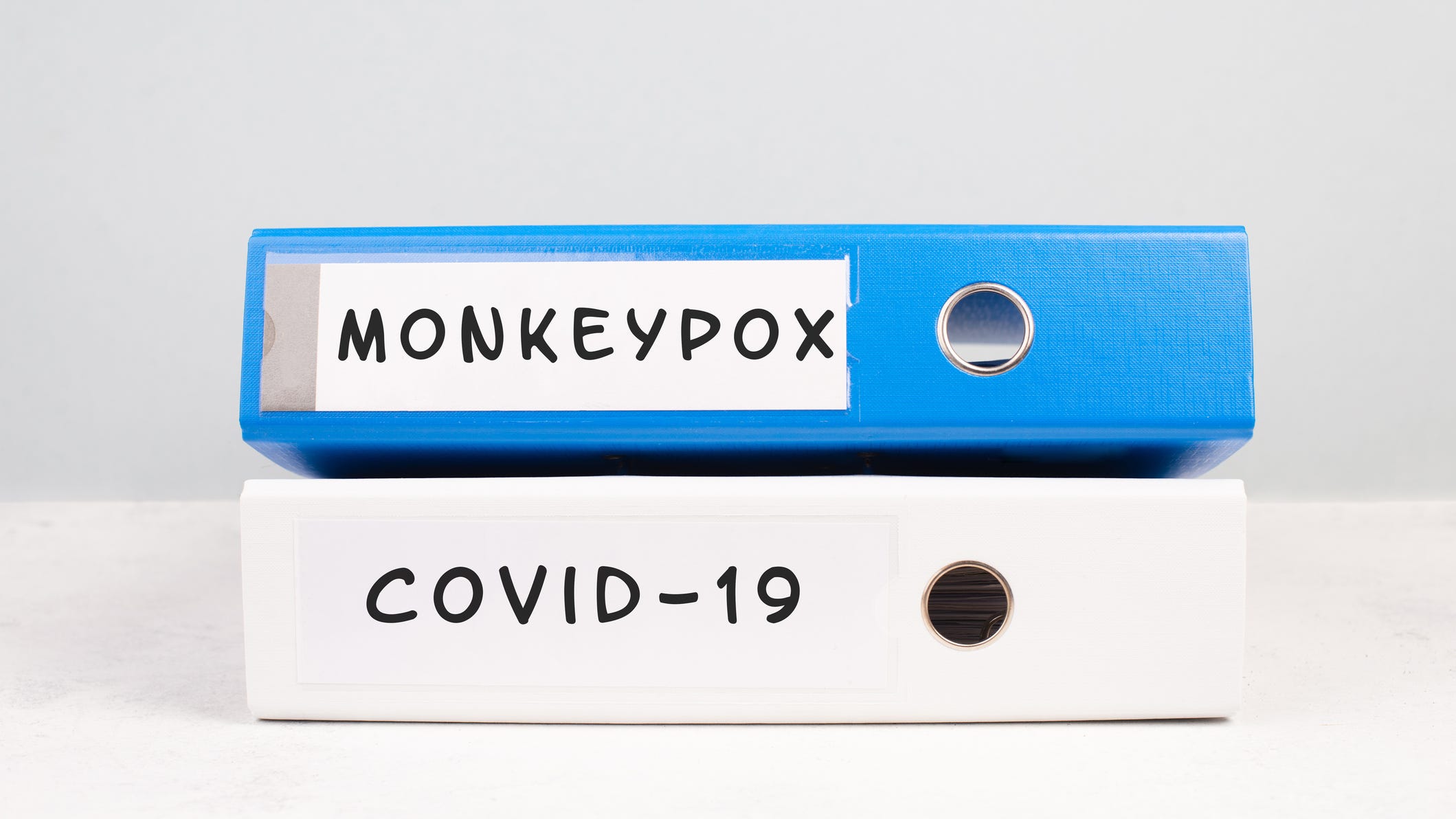 What are the major differences between the monkeypox and COVID-19 outbreaks?