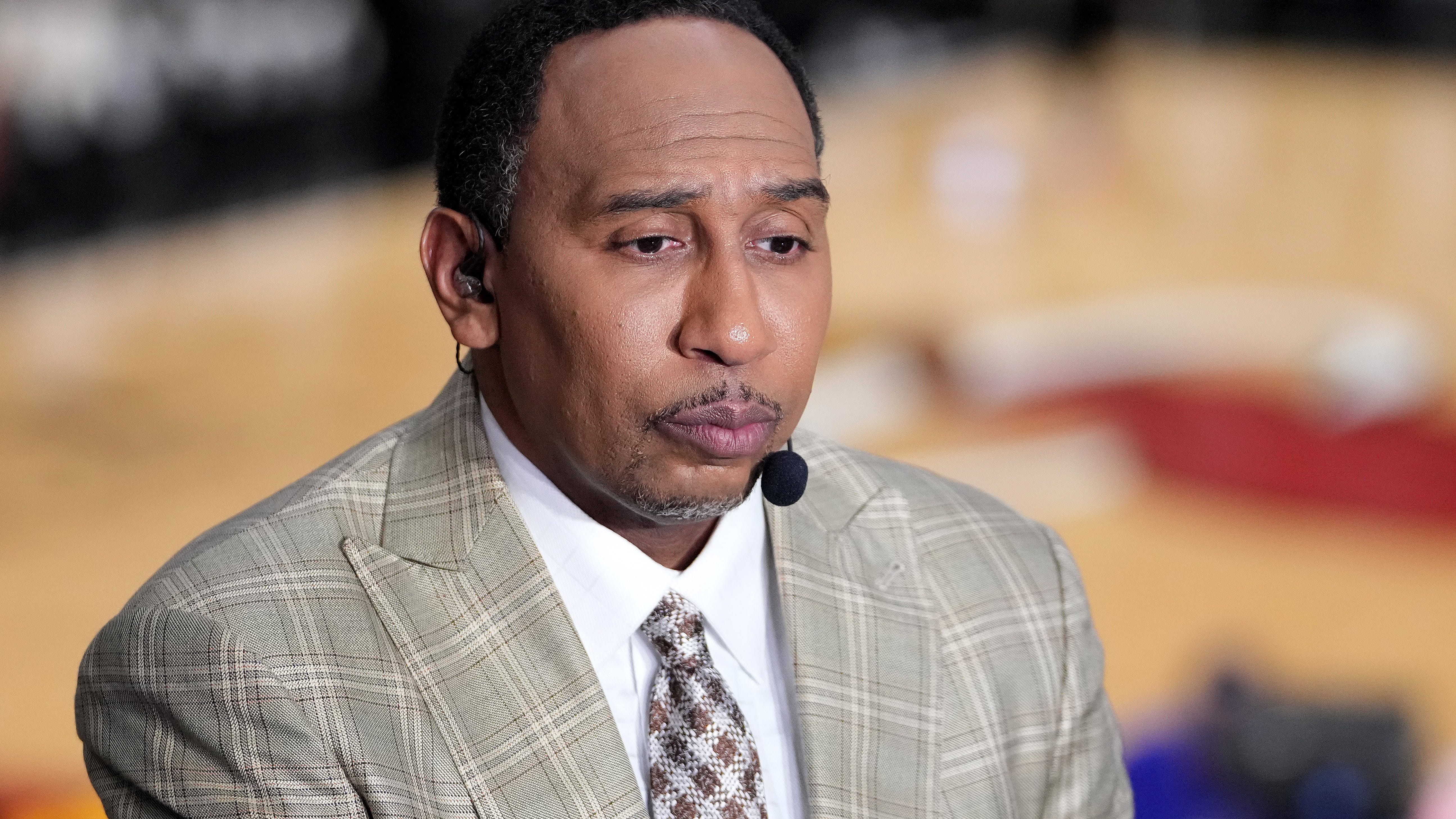 Stephen A. Smith escalates Twitter feud with Kyrie Irving: ‘I don’t have to explain a damn thing to you’