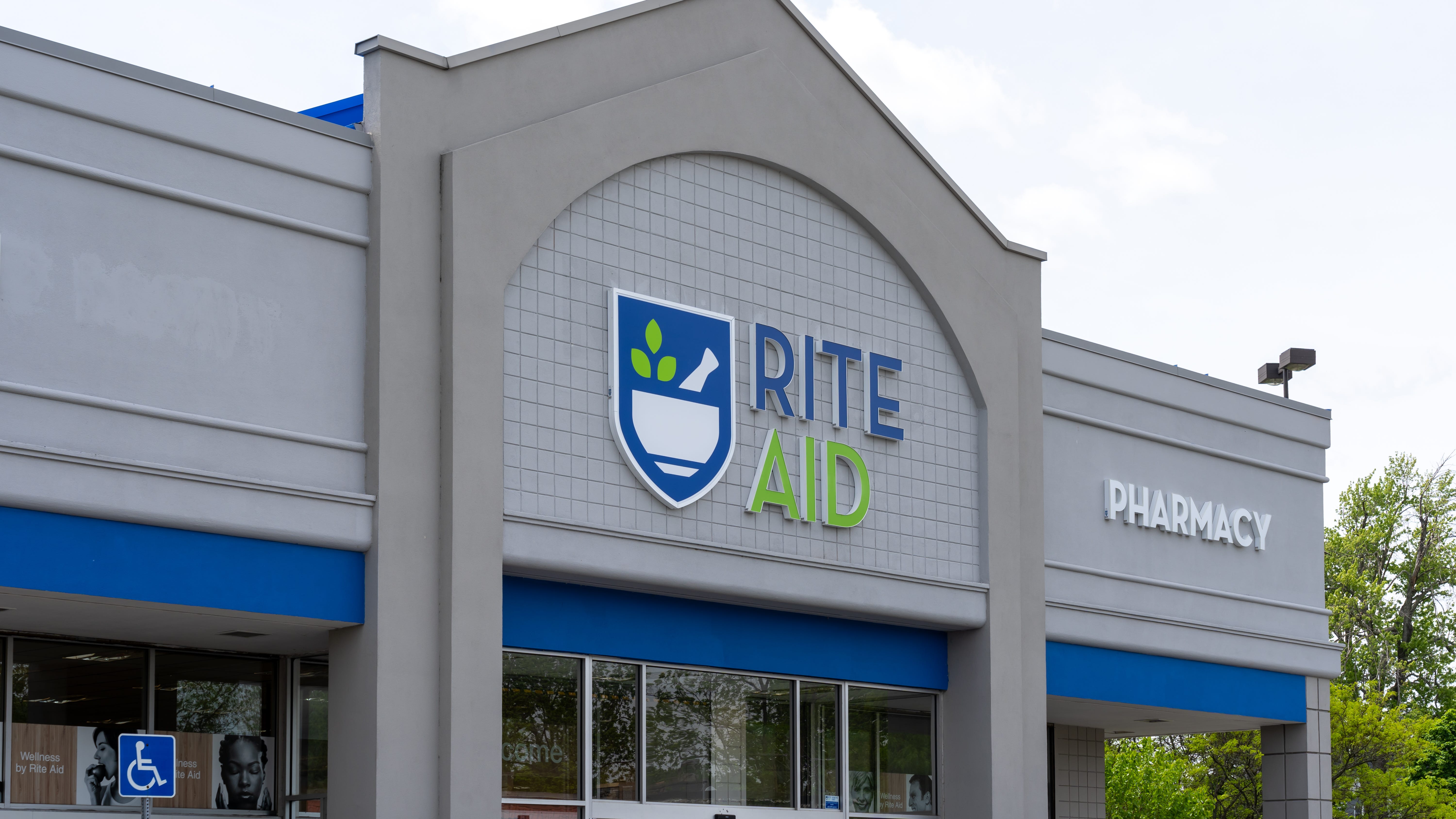 Western New Yorkers say goodbye to several local Rite Aid locations
