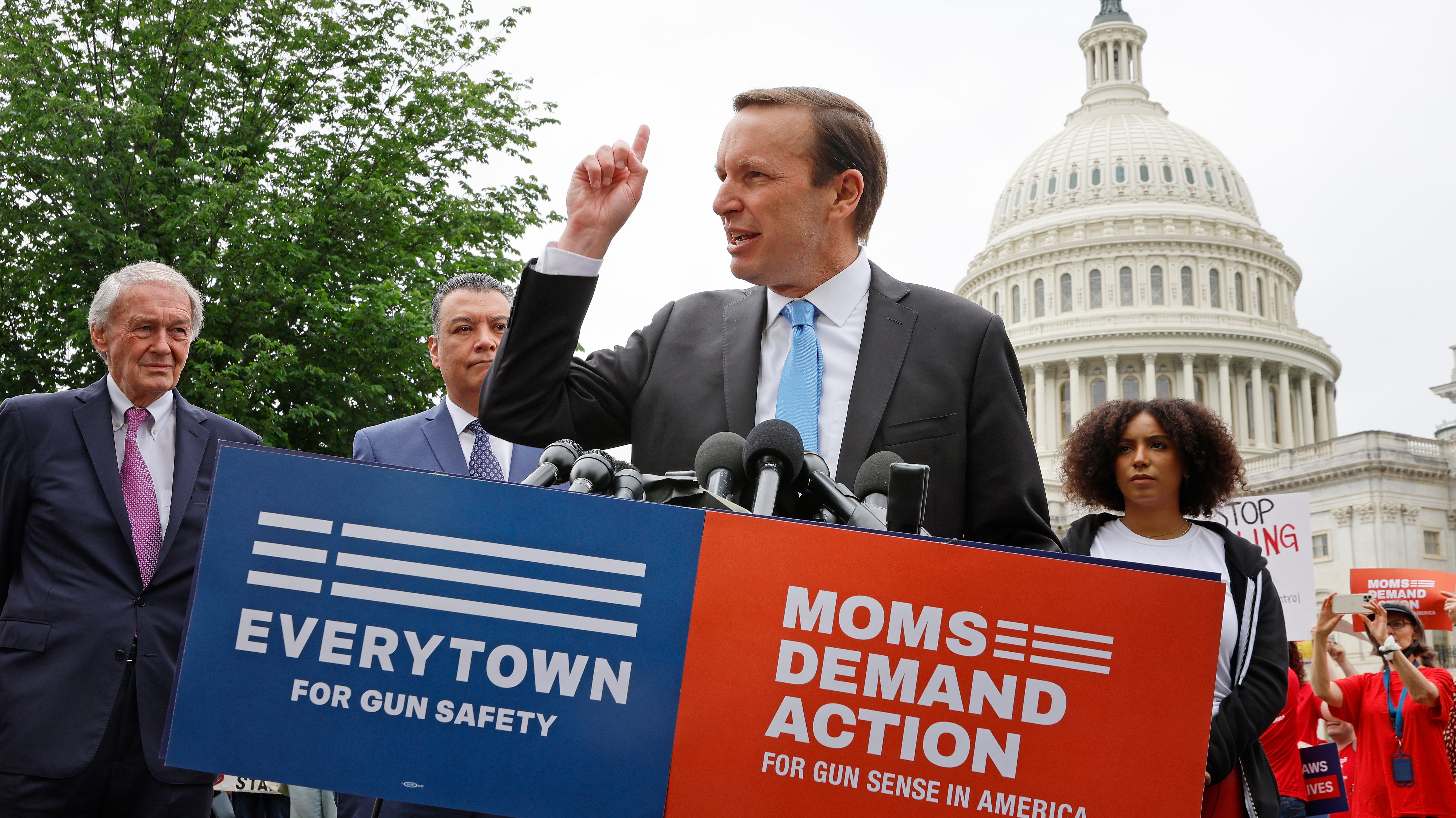 Senate negotiators announce a deal on guns, breaking logjam