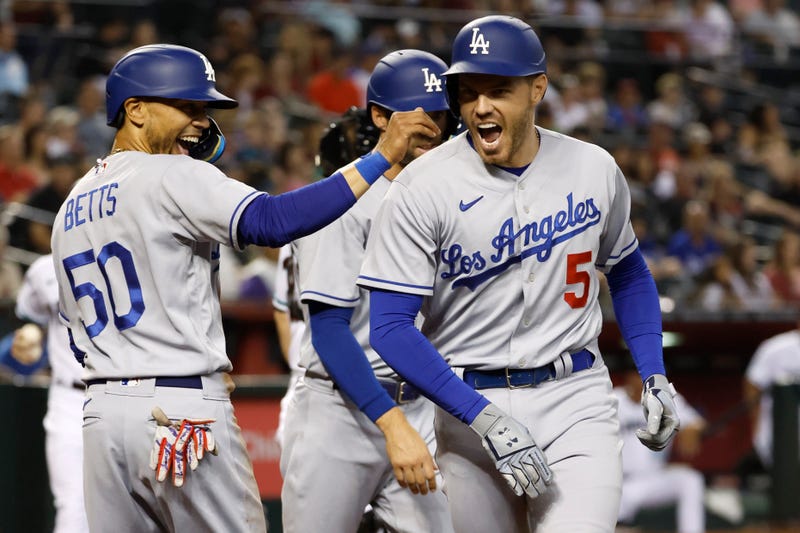 baseball players congratulate each other