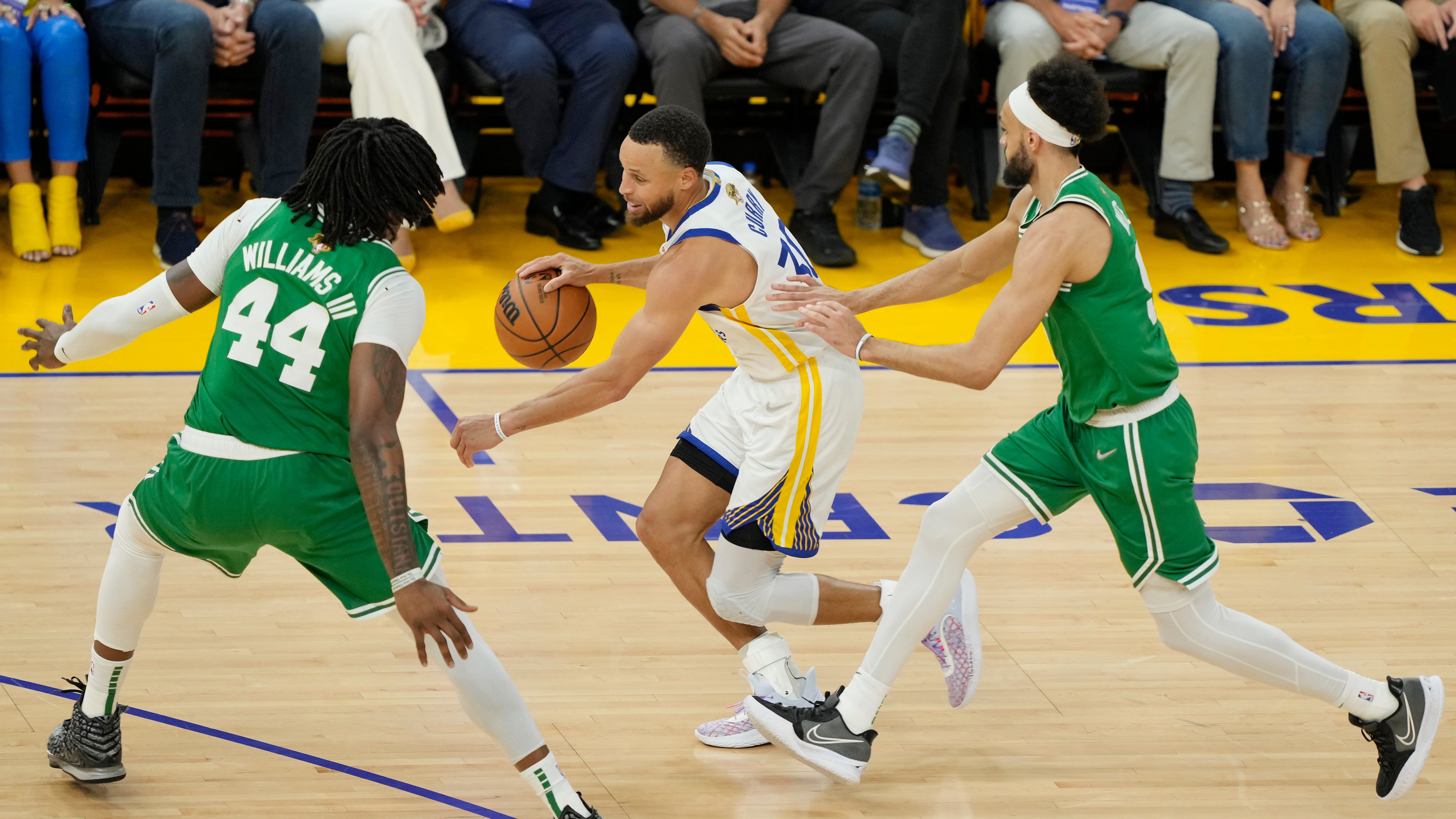 Epic fourth-quarter collapse dooms Warriors in Game 1 of NBA Finals
