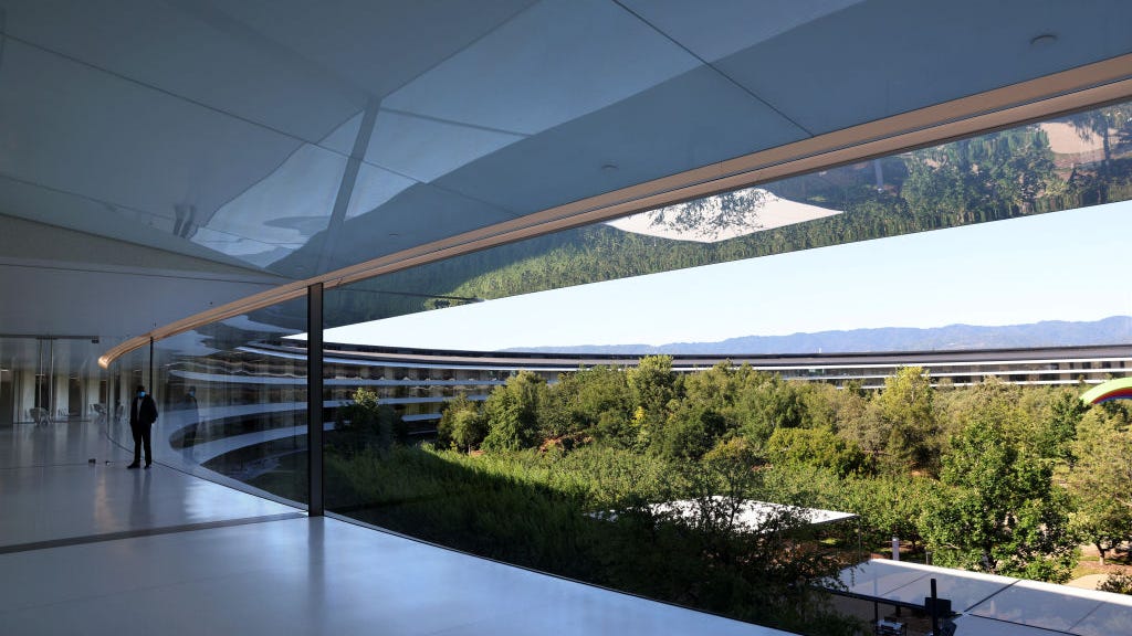 Ex-Apple engineer charged with stealing secrets for China