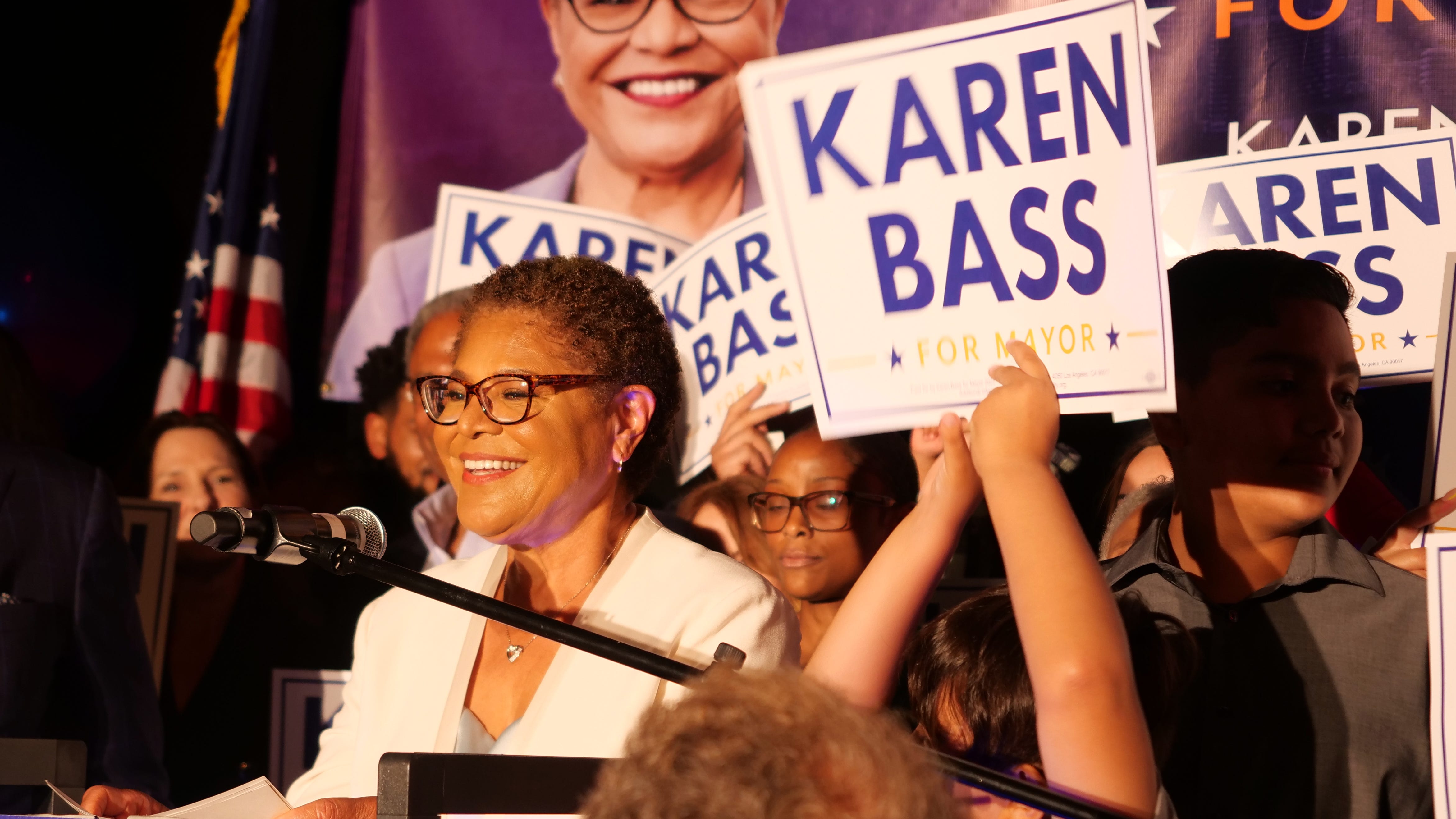 Hillary Clinton endorses Karen Bass in L.A. mayoral race