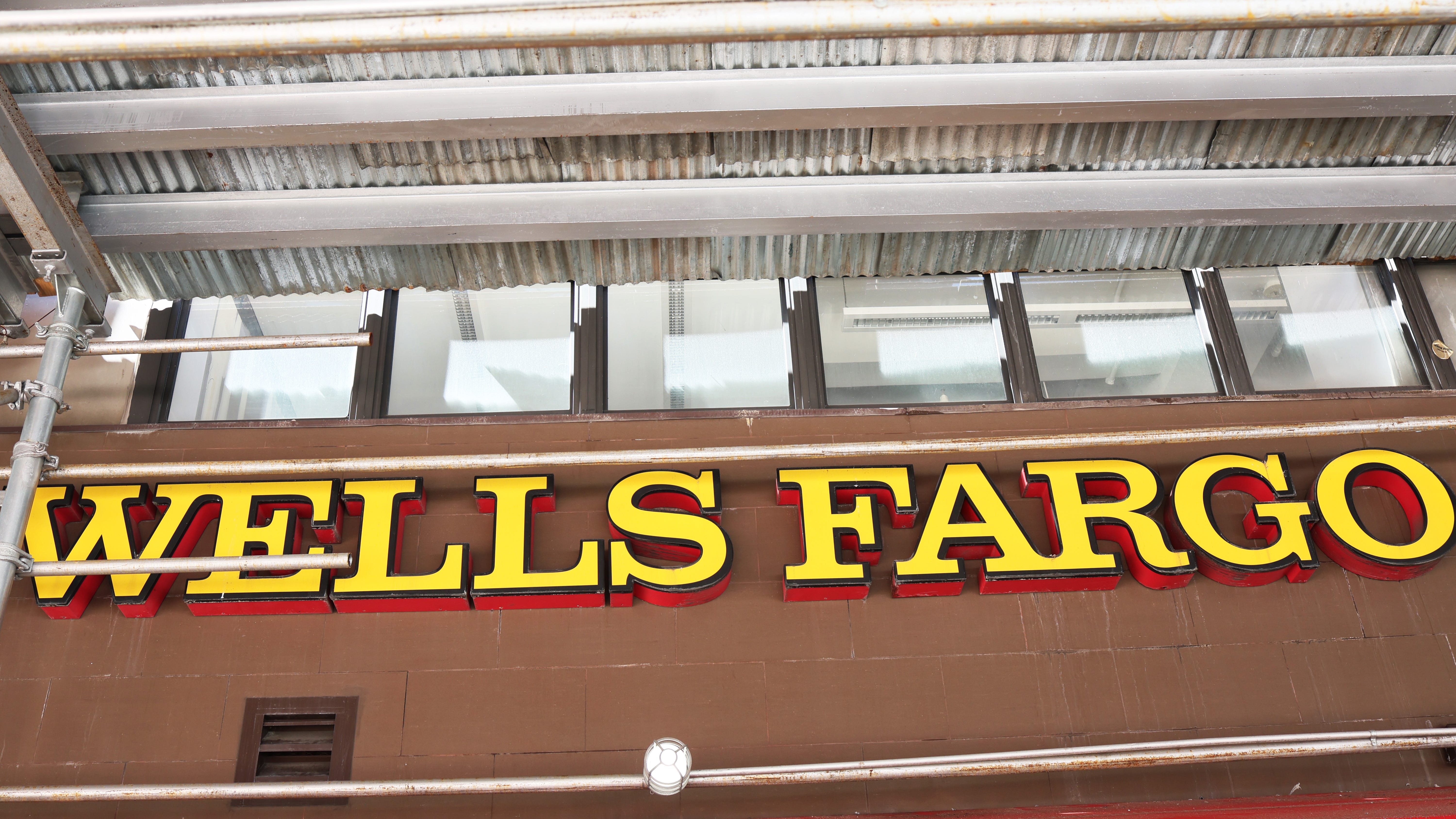 Wells Fargo ordered to pay $22 million to fired manager