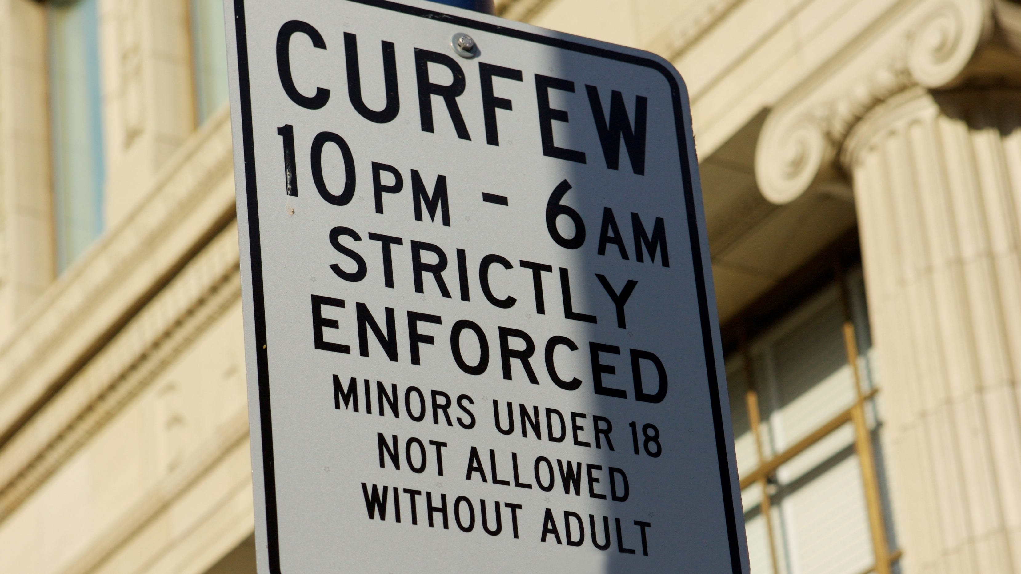 Philly council gets bill to impose 10 p.m. curfew on teenagers